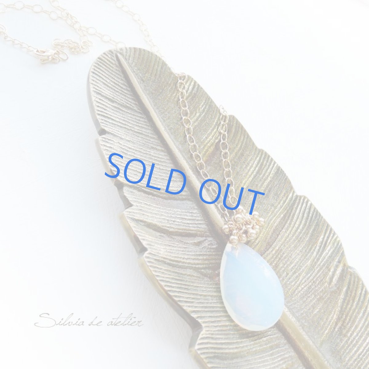 画像4: 大粒オパライト　ペアシェイプ　エアリーゴールドチェーンネックレス　約60cm (4)