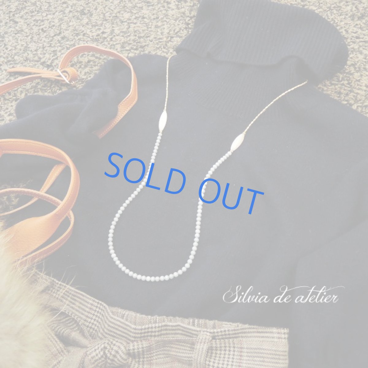 画像6: ＜限定1＞シェル＆グレーラベンダー　チェコガラスビーズ　　真鍮ビーズロングネックレス (6)