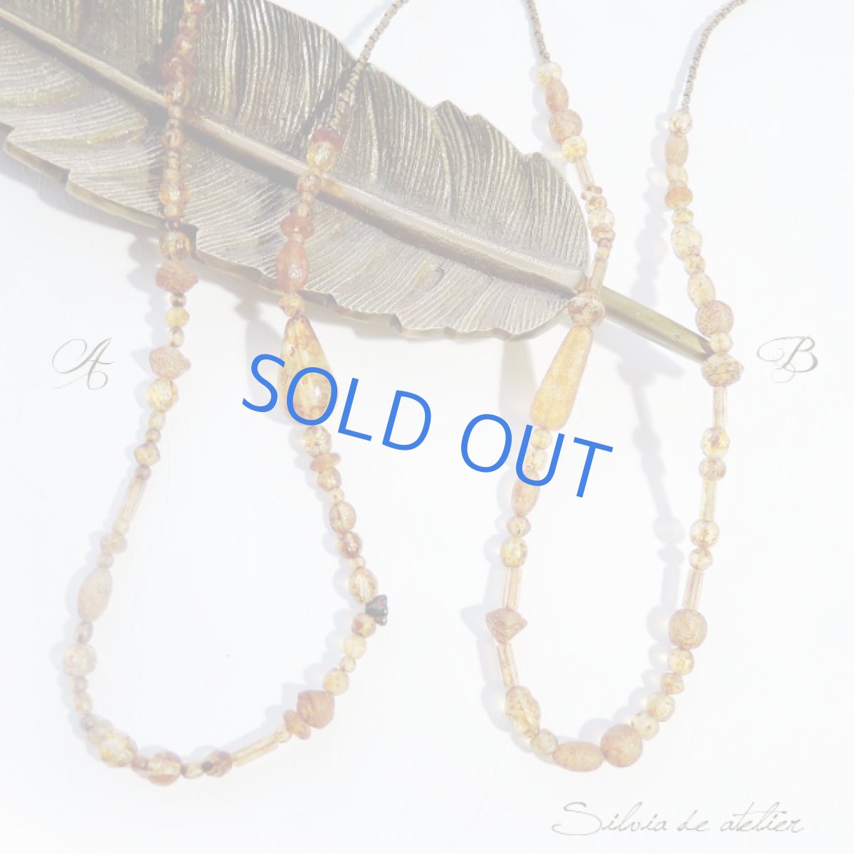 画像3: <各限定1・SELECT>琥珀カラー チェコグラスビーズ アンティークゴールドロングネックレス (3)