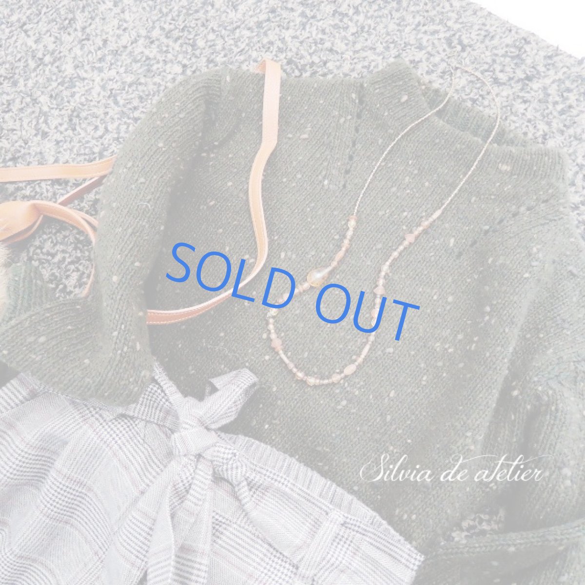 画像8: <各限定1・SELECT>琥珀カラー チェコグラスビーズ アンティークゴールドロングネックレス (8)