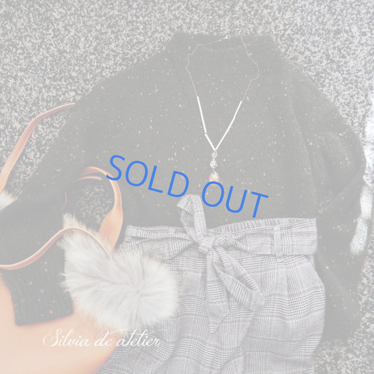 画像6: <限定1・A>真鍮チューブ&アクリルビーズ マーキス Y字 アンティークゴールドロングネックレス (6)