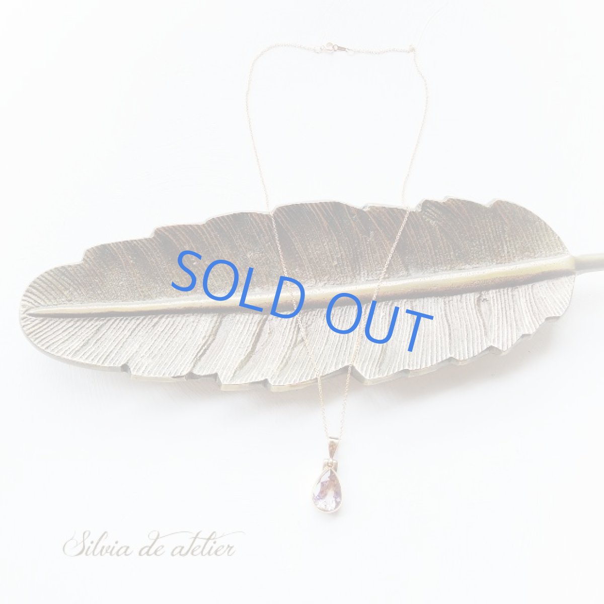 画像4: ＜1点もの・C＞超大粒　宝石質　ボリビア産非加熱　AAAAアメトリン　ティアドロップジェム　フレームペンダントネックレス (4)