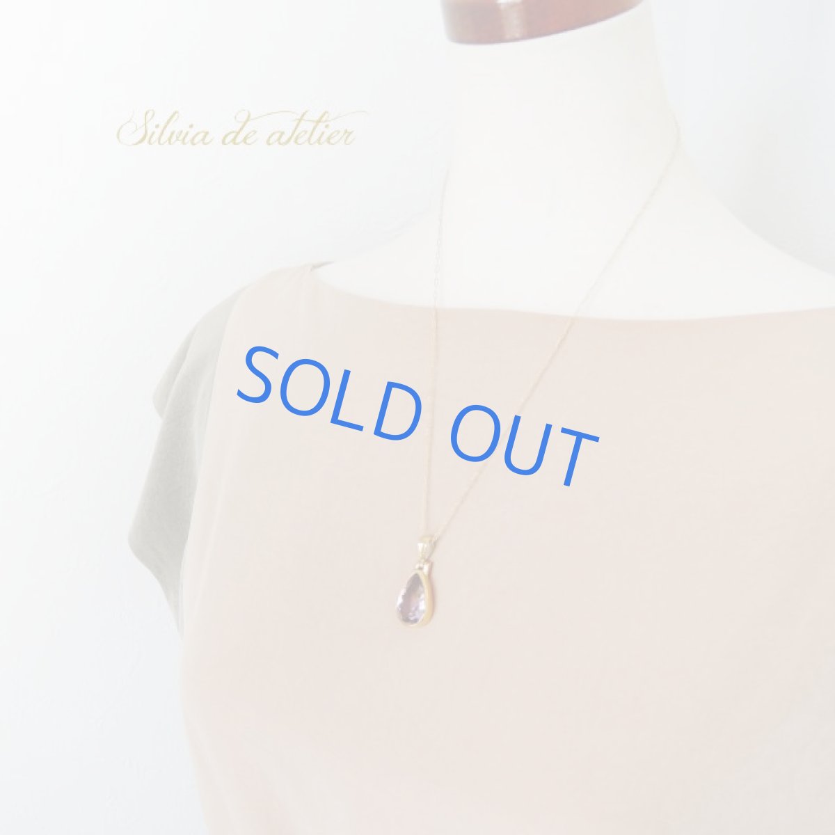 画像8: ＜1点もの・A＞超大粒　宝石質　ボリビア産非加熱　AAAAアメトリン　ティアドロップジェム　フレームペンダントネックレス (8)