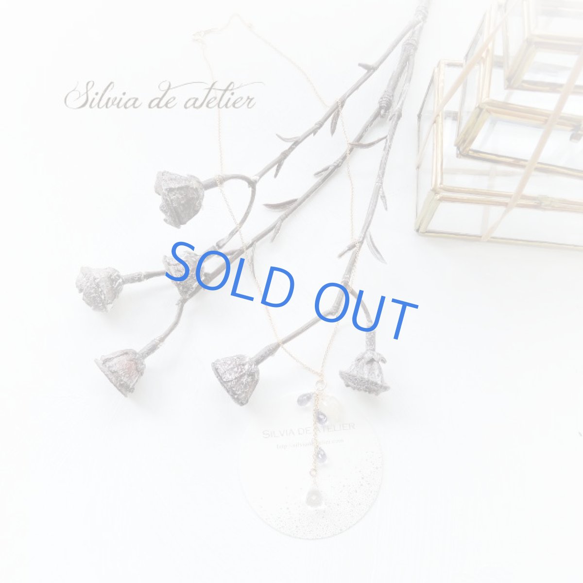 画像6: <各1点もの・残り二葉タイプ>ホワイトムーンストーンリーフ&アイオライト&クリスタル 14kgf Y字ネックレス (6)