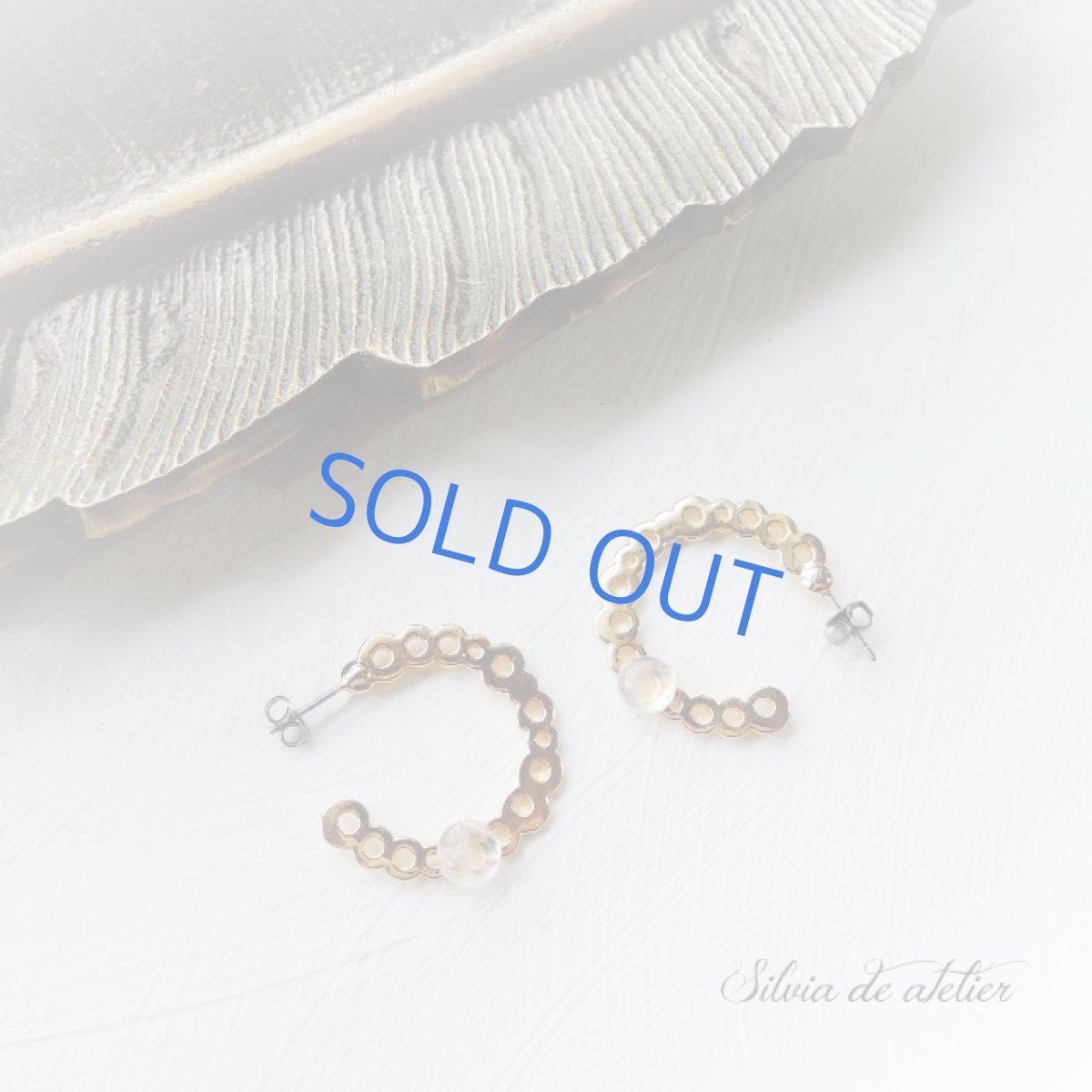 画像3: ＜1点もの＞レインボームーンストーンカボション　バブルフープ　チタンポストピアス (3)