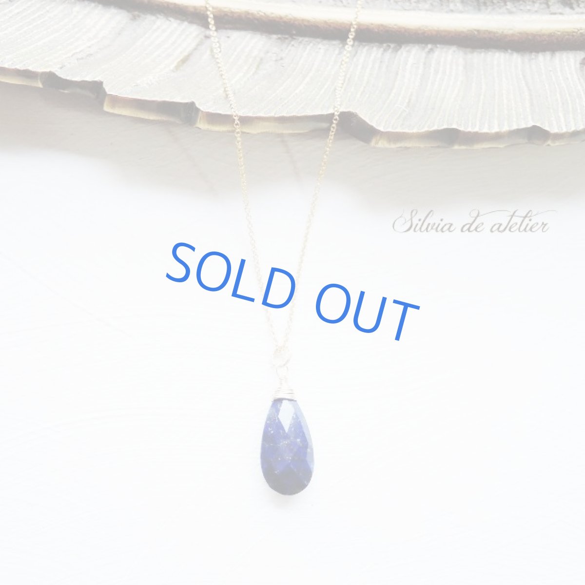 画像7: 半額SALE【残り1】大粒　ラピスラズリ　ペアシェイプ　サージカルステンレスチェーンネックレス約50cm (7)