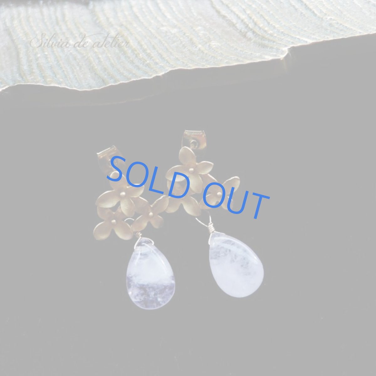 画像2: ＜1点もの＞ラベンダーアメジスト　スムースペアシェイプ　silver925ポストピアス   (2)