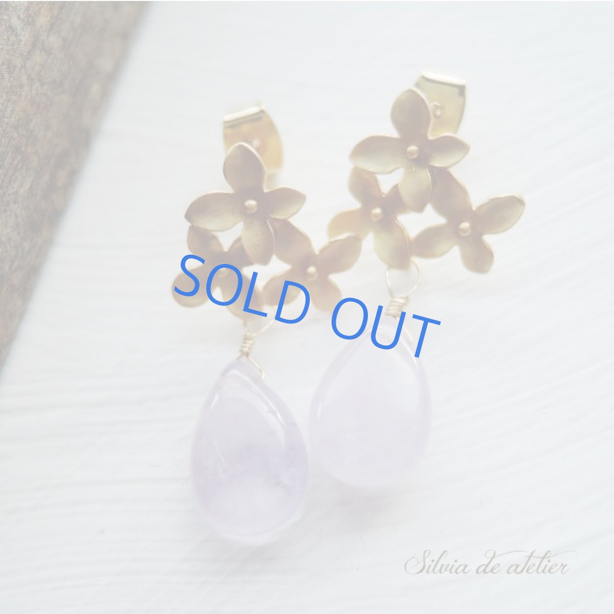 画像4: ＜1点もの＞ラベンダーアメジスト　スムースペアシェイプ　silver925ポストピアス   (4)