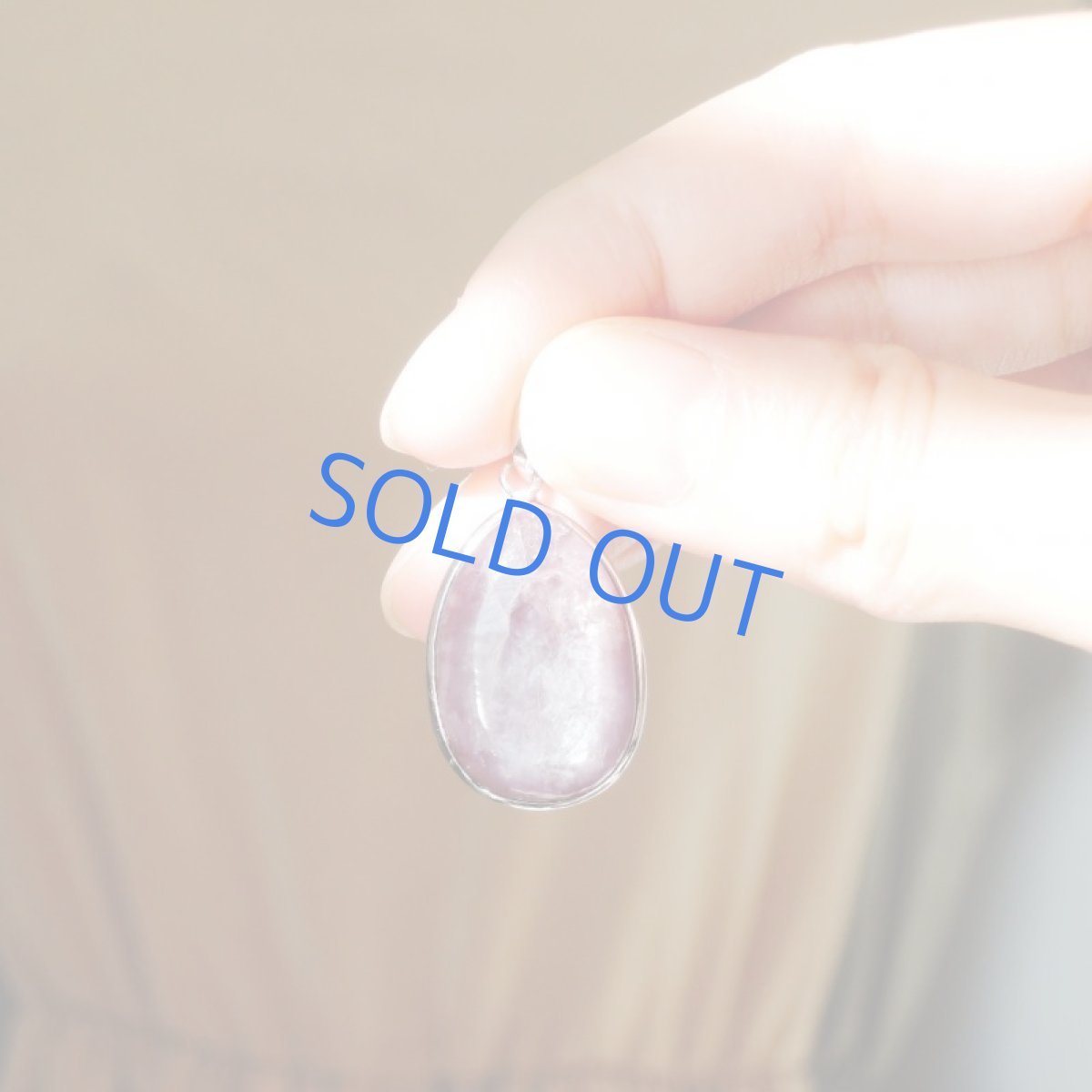 画像2: <1点もの・A> 24K仕上げ フレーム レピドライト ペンダント 14kgf約50cmチェーン (2)