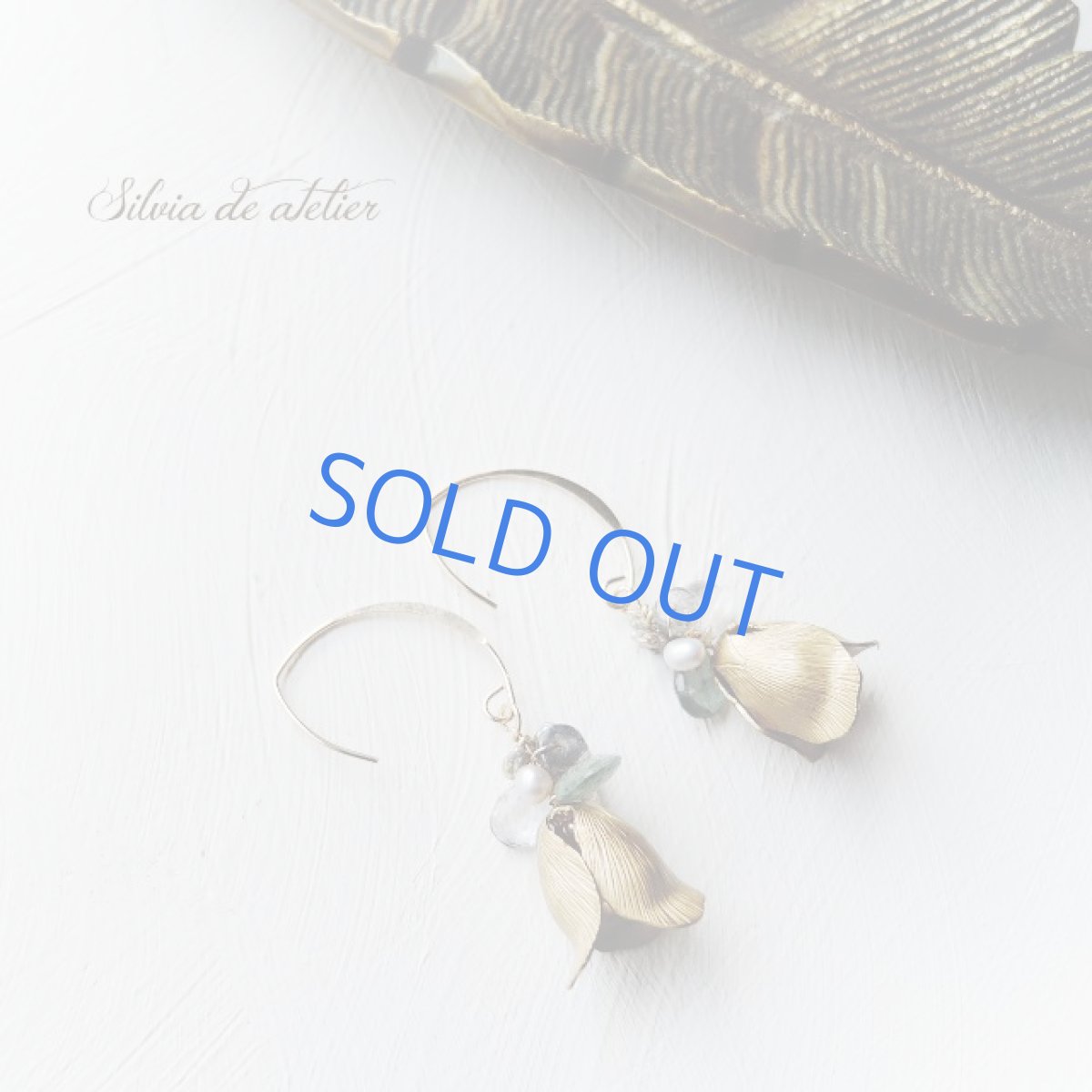 画像5: ＜1点もの・イヤリング変更可＞真鍮製フラワー　天然石ブーケ　14kgfフックピアス   (5)