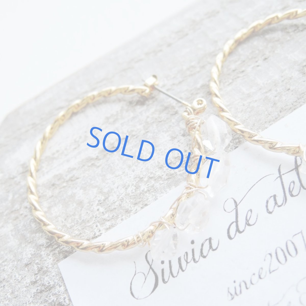 画像3: ＜1点もの＞NYハーキマーダイヤモンドクリスタル　ゴールドメッキフープ　チタンポストピアス (3)