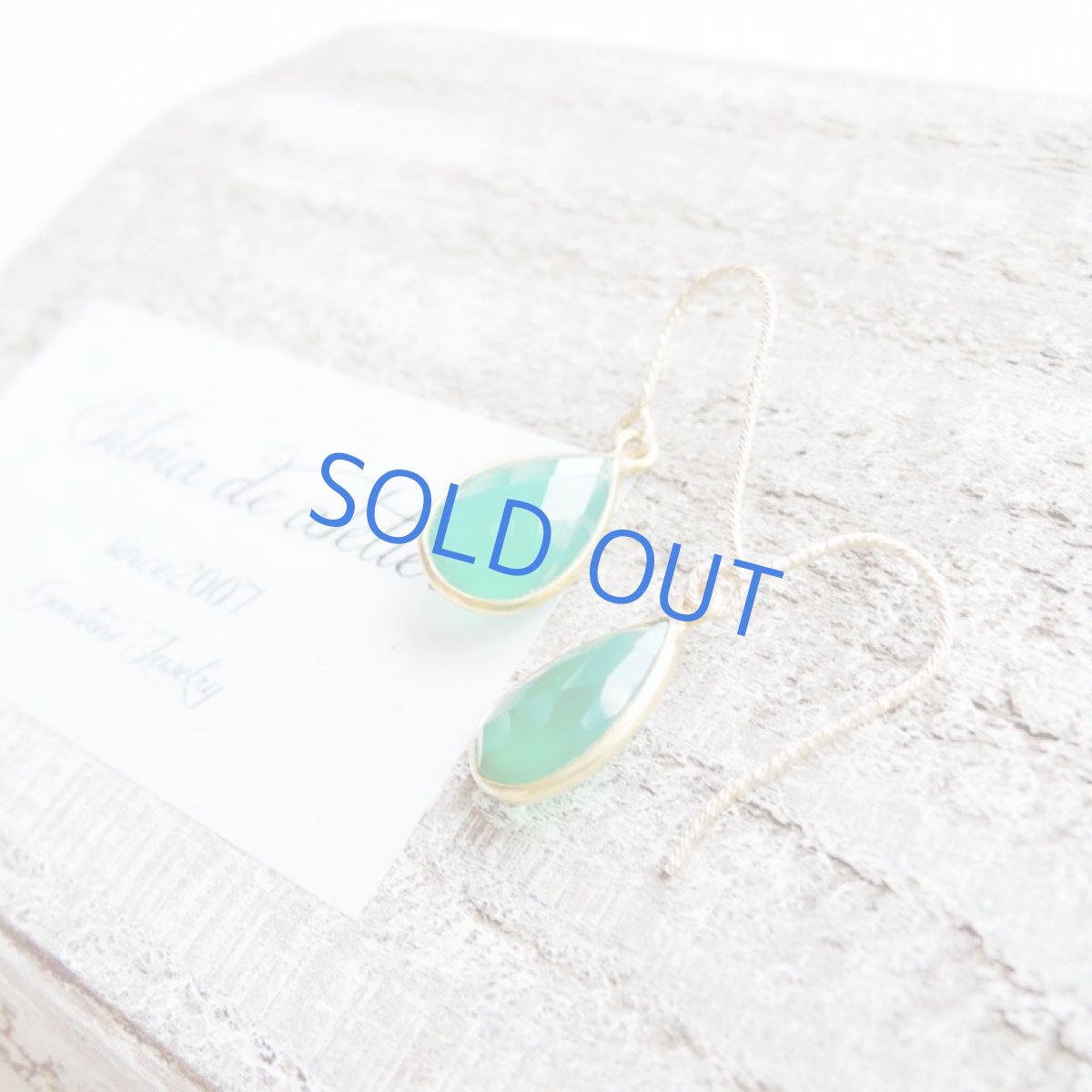 画像3: ＜イヤリング変更可・1点もの＞大粒　グリーンオニキス　フレームドロップ　14kgfフックピアス (3)