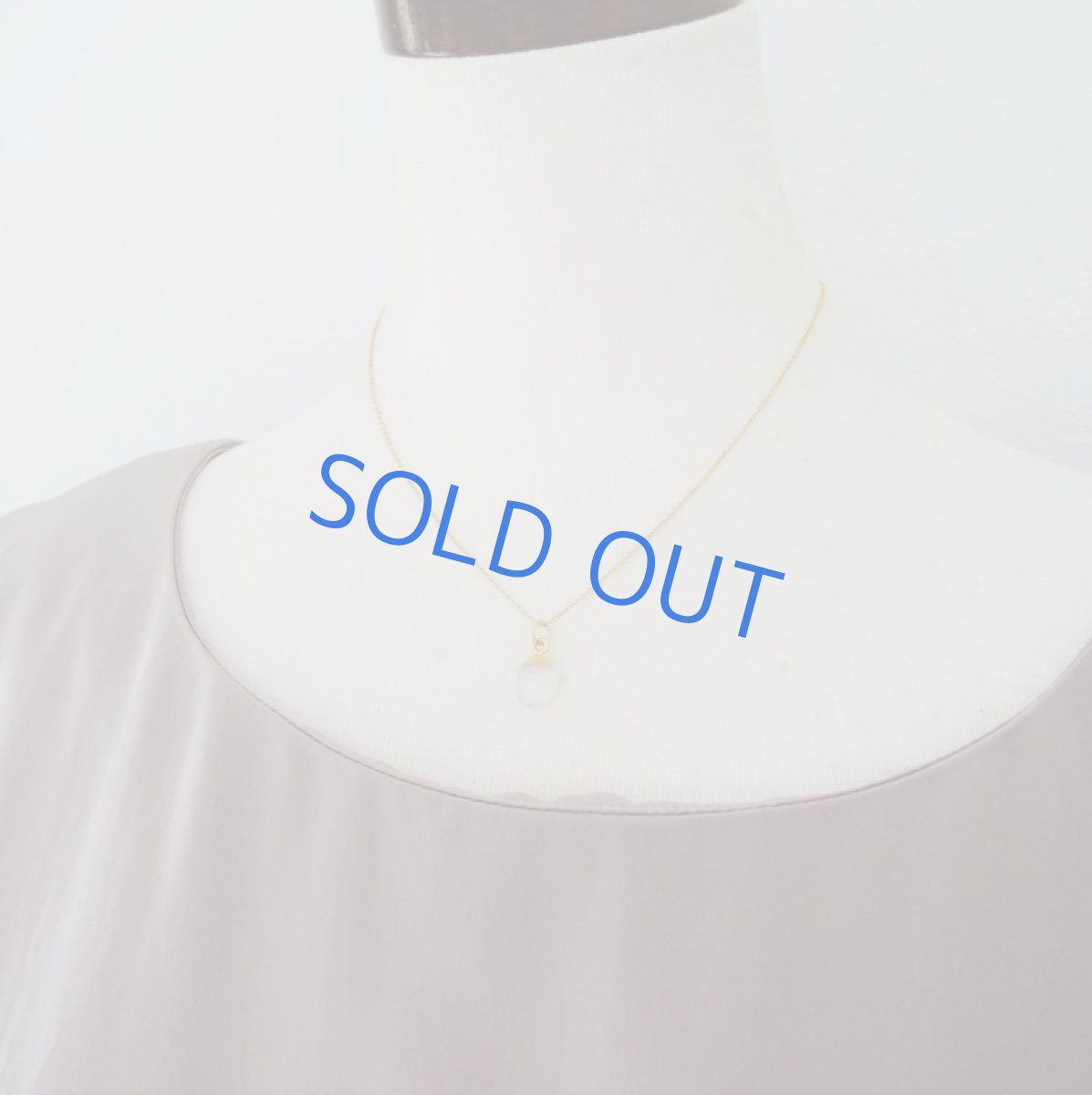 画像7: ＜残り１＞レインボームーンストーン　オーバルデザインチャーム　14kgfネックレス約40cm (7)