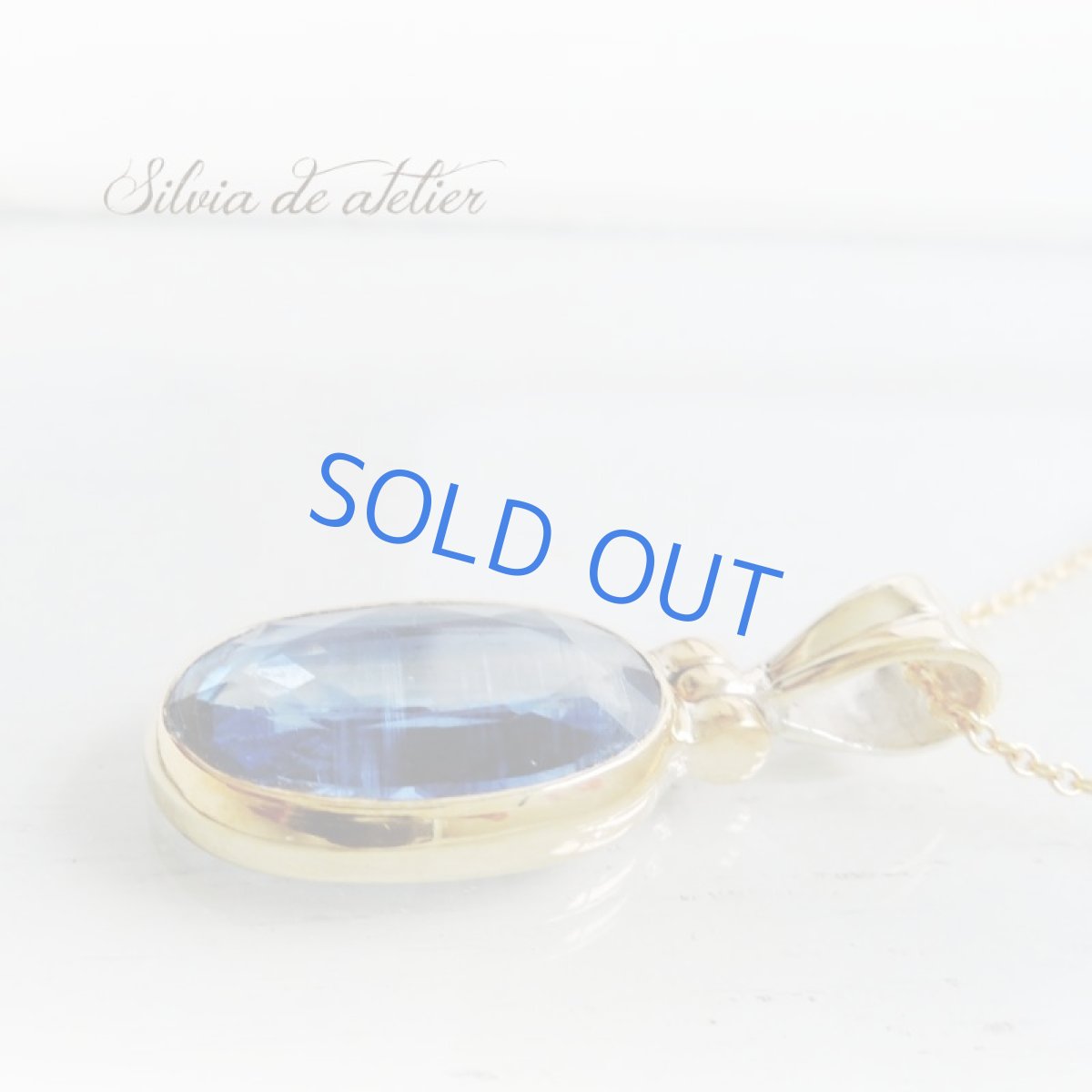 画像2: 【残り1・A】宝石質 大粒 チベット産カイヤナイト オーバル型 14kgf50cmネックレス (2)