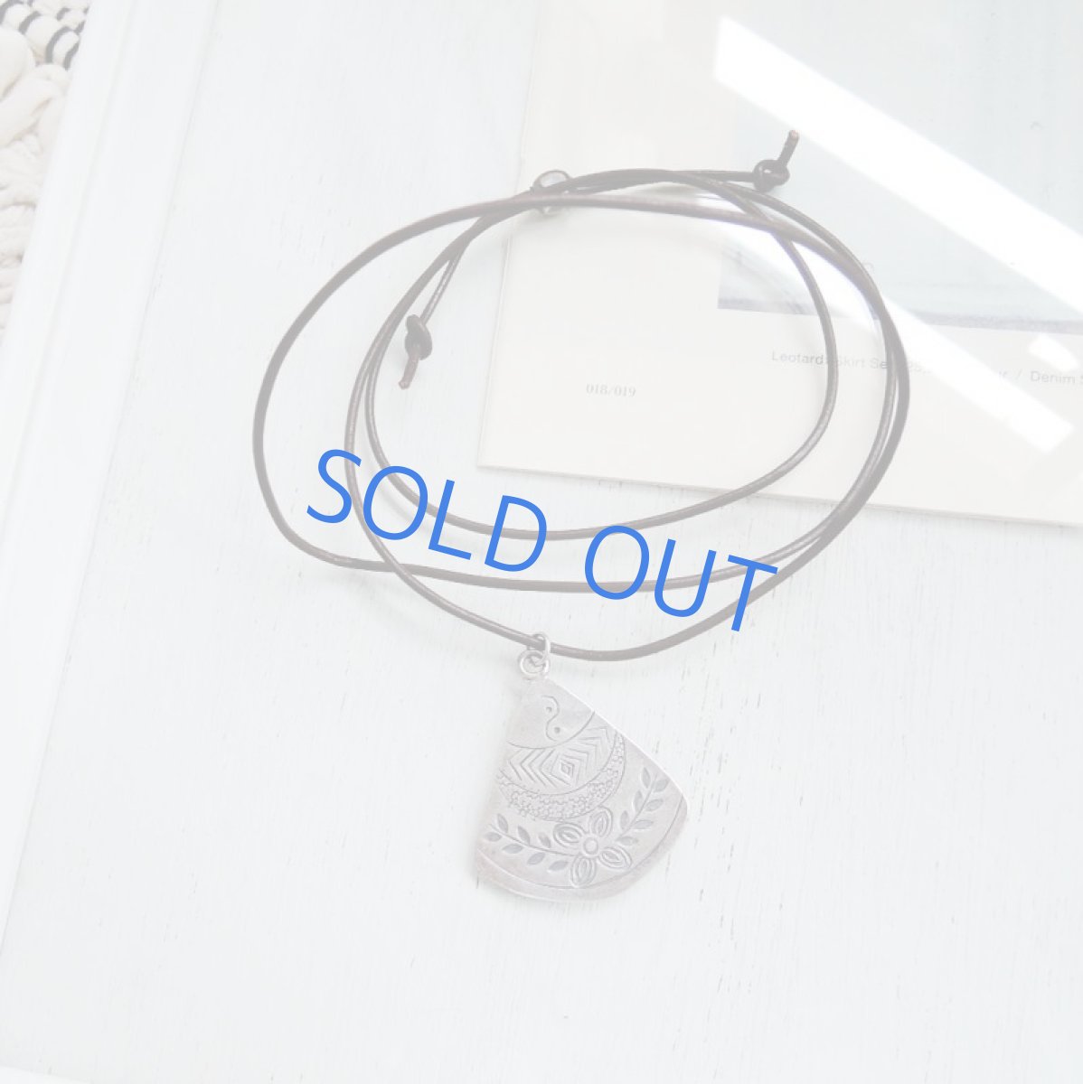 画像3: 【限定1・扇】カレンシルバー　チャーム　牛革コードネックレス (3)