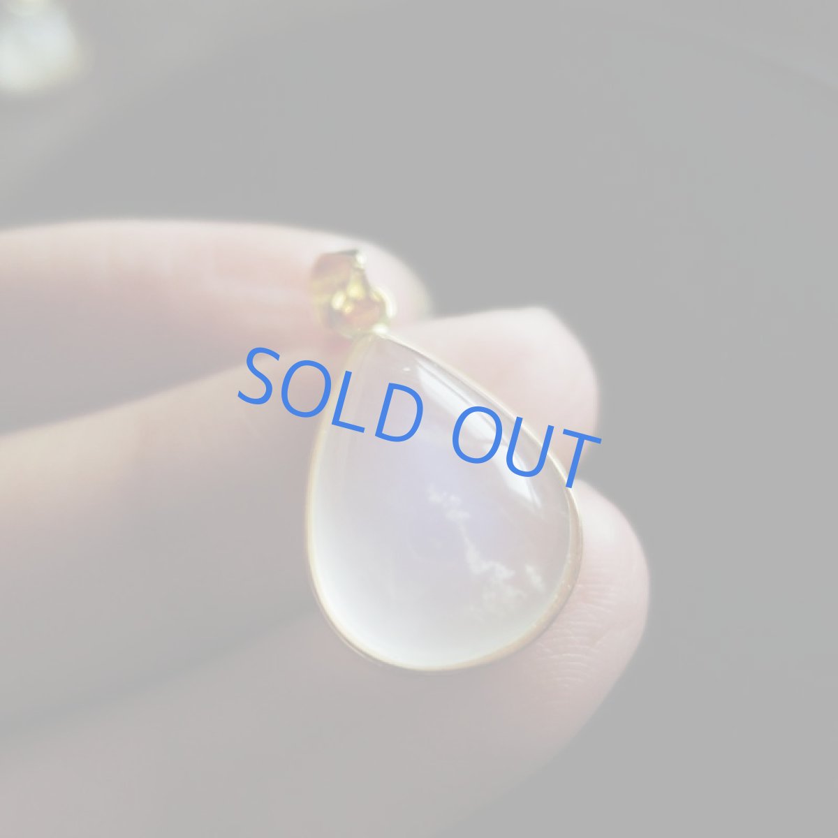 画像3: 【1点もの・D】AAA ロイヤルブルームーンストーン(ペリステライト)細長 カボション 14kgfネックレス50cm (3)