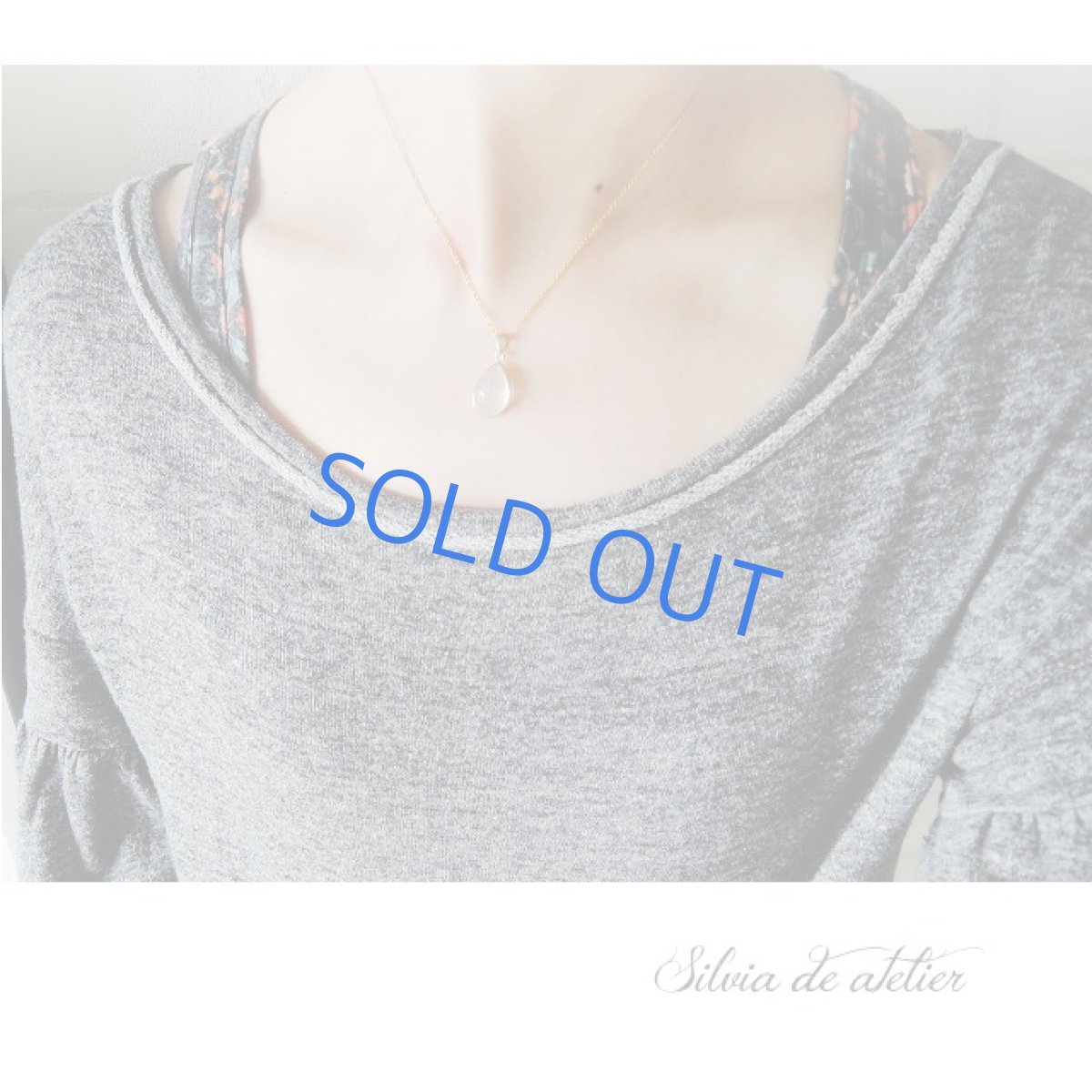 画像8: 【1点もの・A】AAA ロイヤルブルームーンストーン(ペリステライト)細長 カボション 14kgfネックレス40cm (8)