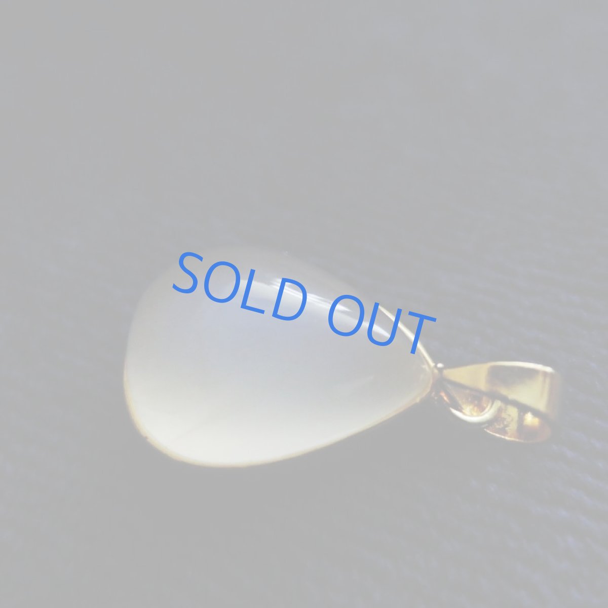 画像2: 【1点もの・F】AAA ロイヤルブルームーンストーン(ペリステライト)細長 カボション 14kgfデザインネックレス50cm (2)