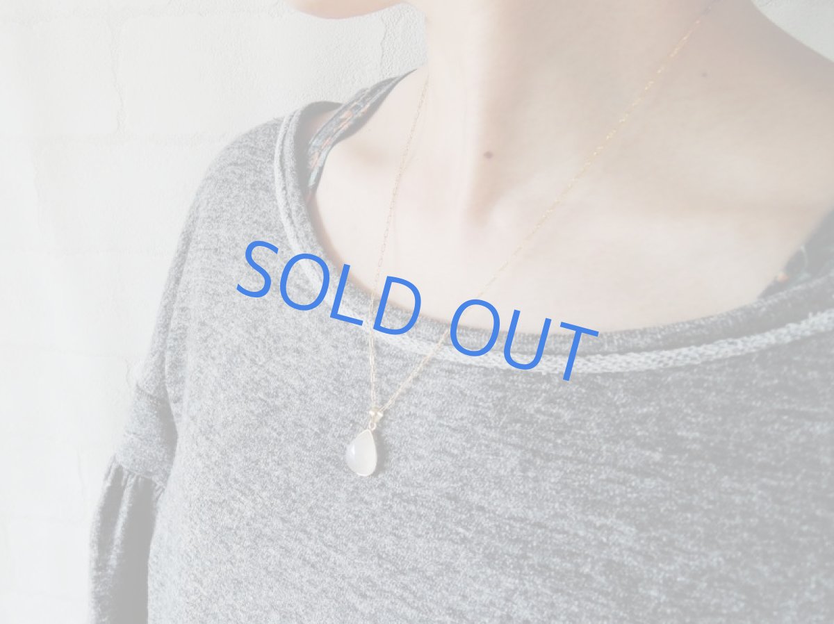 画像7: 【1点もの・F】AAA ロイヤルブルームーンストーン(ペリステライト)細長 カボション 14kgfデザインネックレス50cm (7)