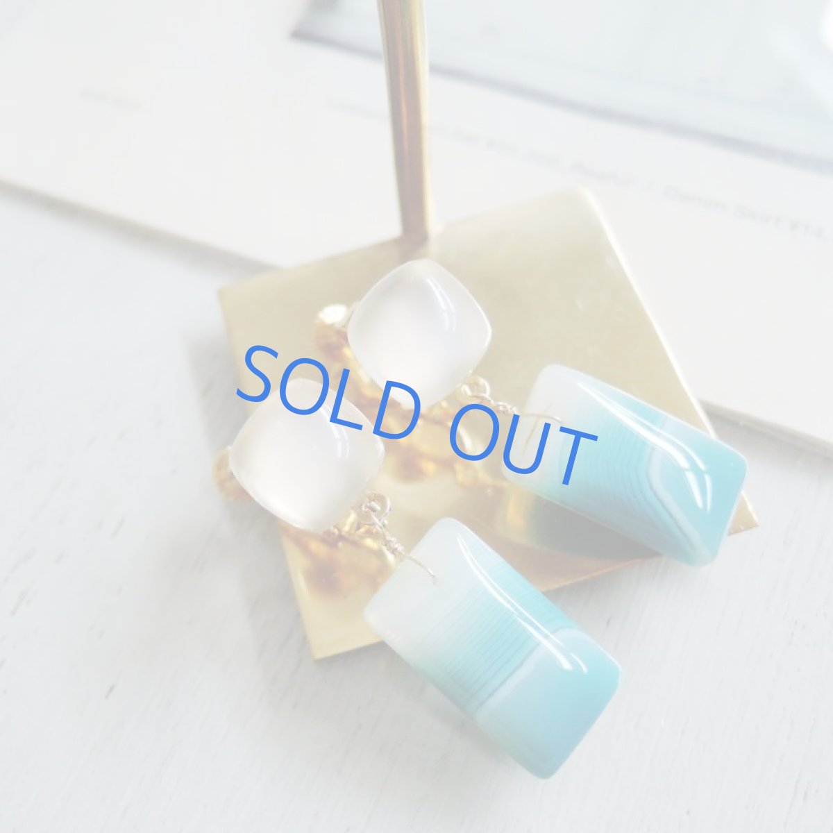 画像4: 【1点もの・海と風のある風景H】ボツワナアゲート レクタングル &ムーンストーン イヤリング (4)