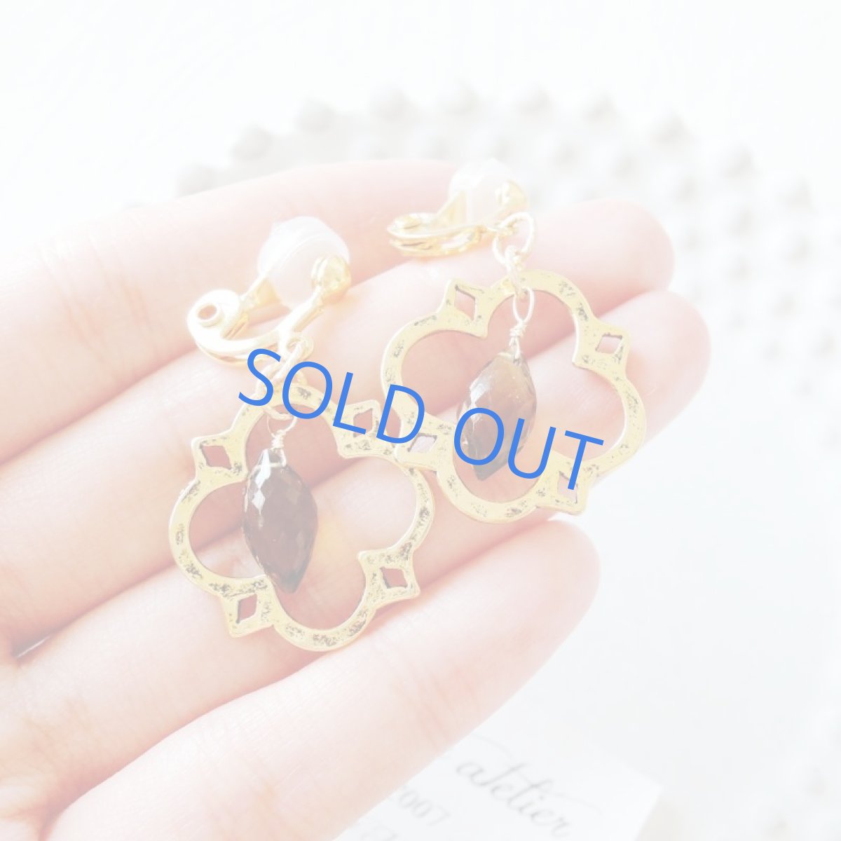 画像3: 【1点のみ・ピアス変更可】ビアークォーツ モロッコチャーム イヤリング (3)