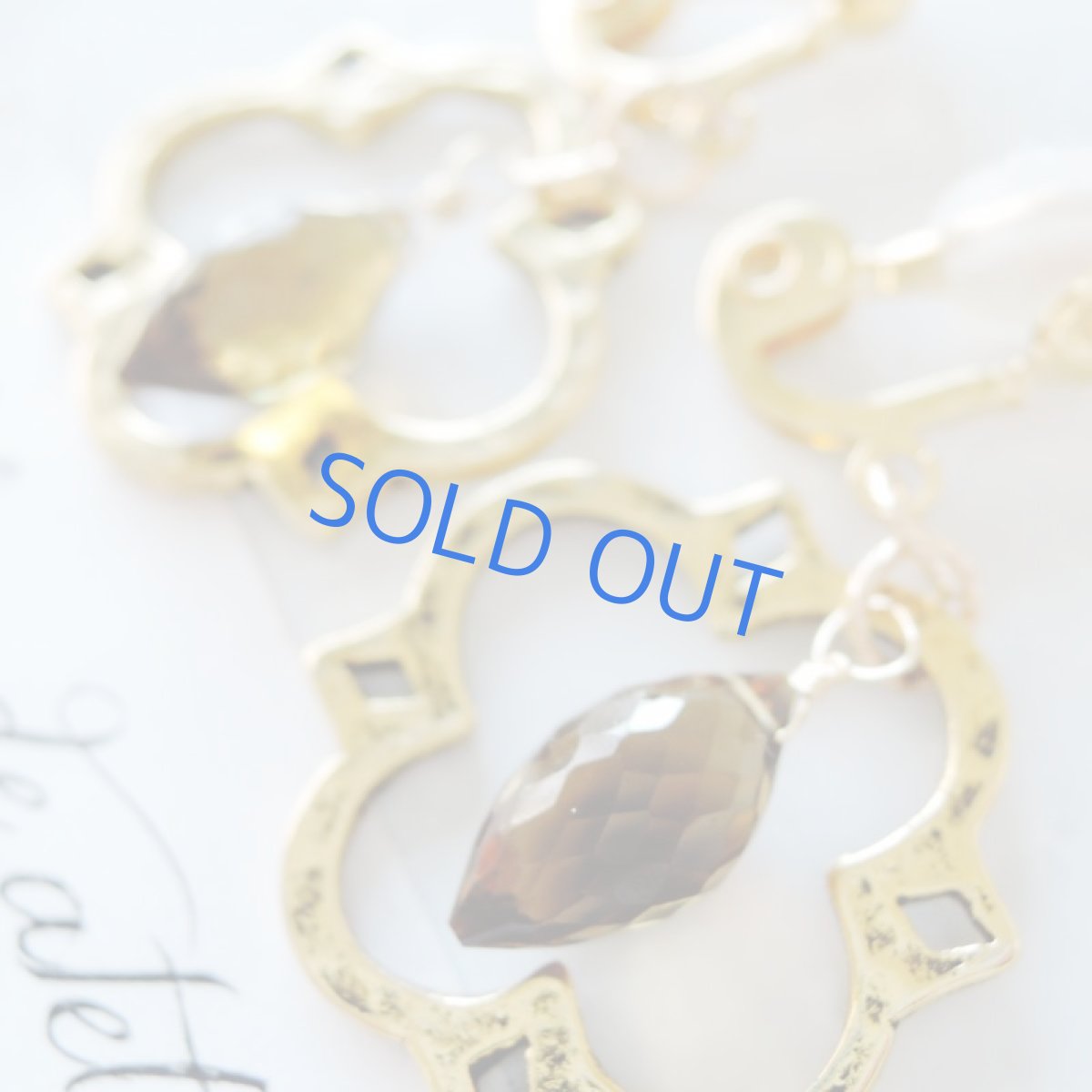 画像2: 【1点のみ・ピアス変更可】ビアークォーツ モロッコチャーム イヤリング (2)