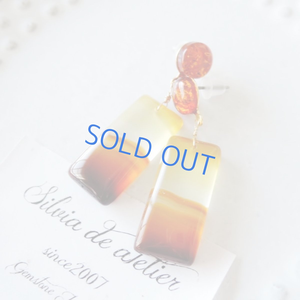 画像3: 【1点もの・イヤリング変更不可】砂漠の夕日　ボツワナアゲート　琥珀チタンポストピアス (3)