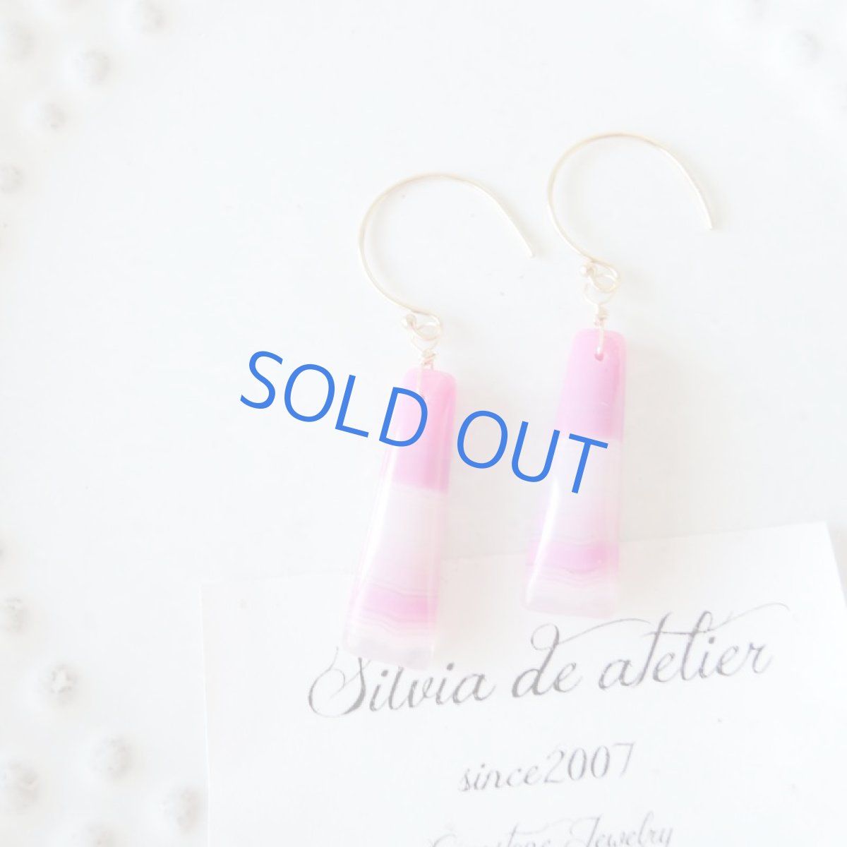 画像4: 【1点もの・イヤリング変更可】ピンク ボツワナアゲート サンカク 14kgfピアス (4)