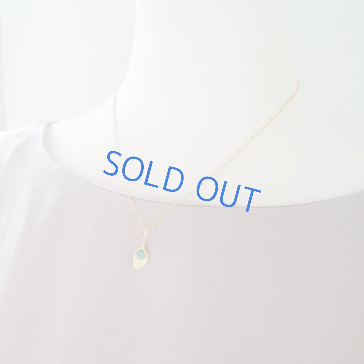 画像5: 【限定２】ブルーエチオピアンオパール　＆真鍮製　カラーペタル　14kgf約40cmネックレス (5)