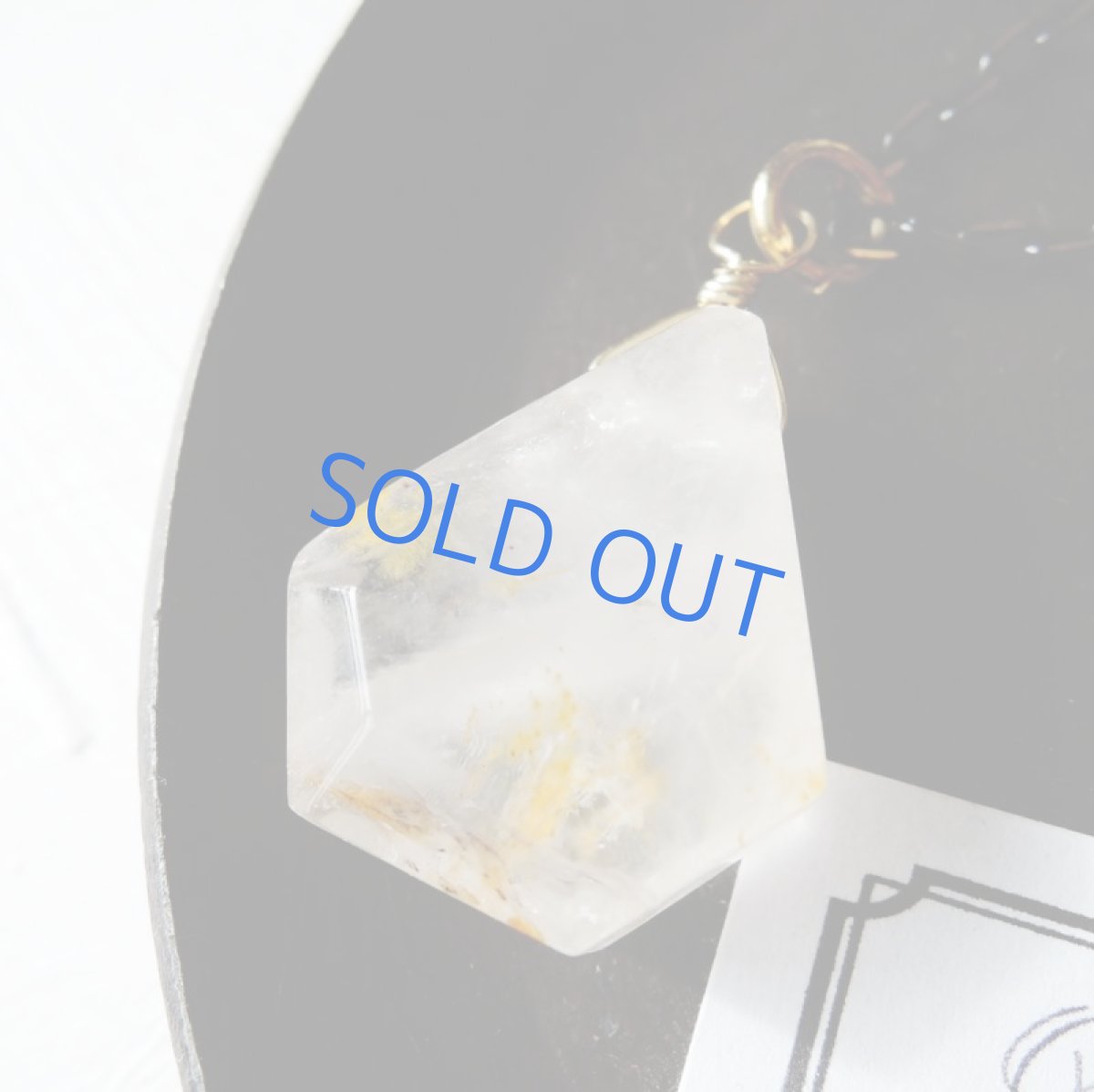 画像2: 1点もの パイライトインクォーツ ブラックゴールドチェーン ミディアムネックレス (2)