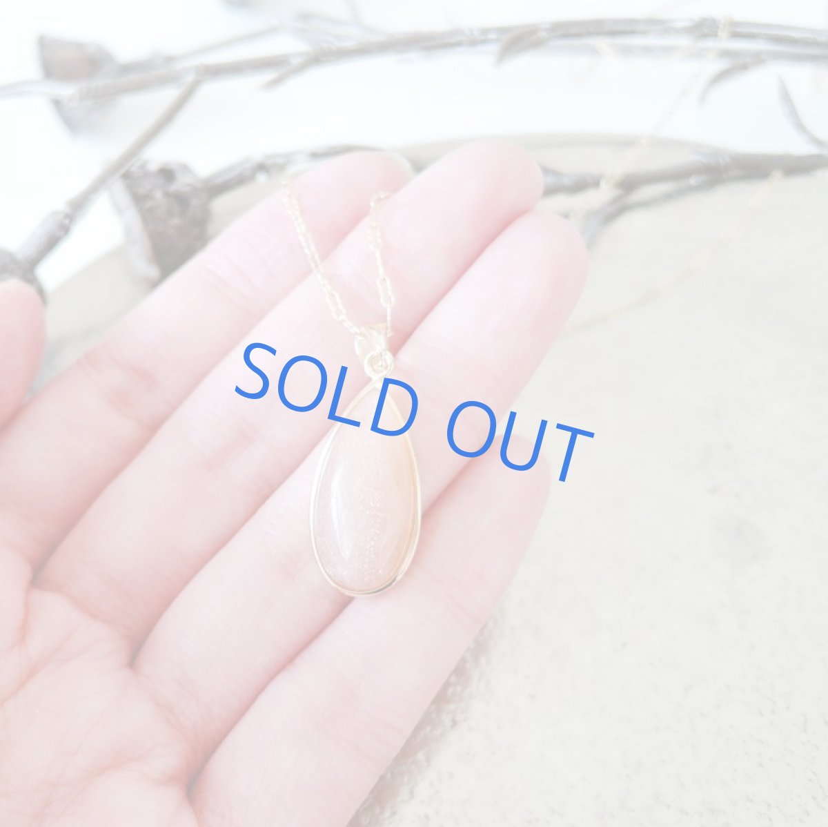 画像3: 残り1　サンストーンペアシェイプ　フレームペンダント　14kgf約50cmネックレス (3)