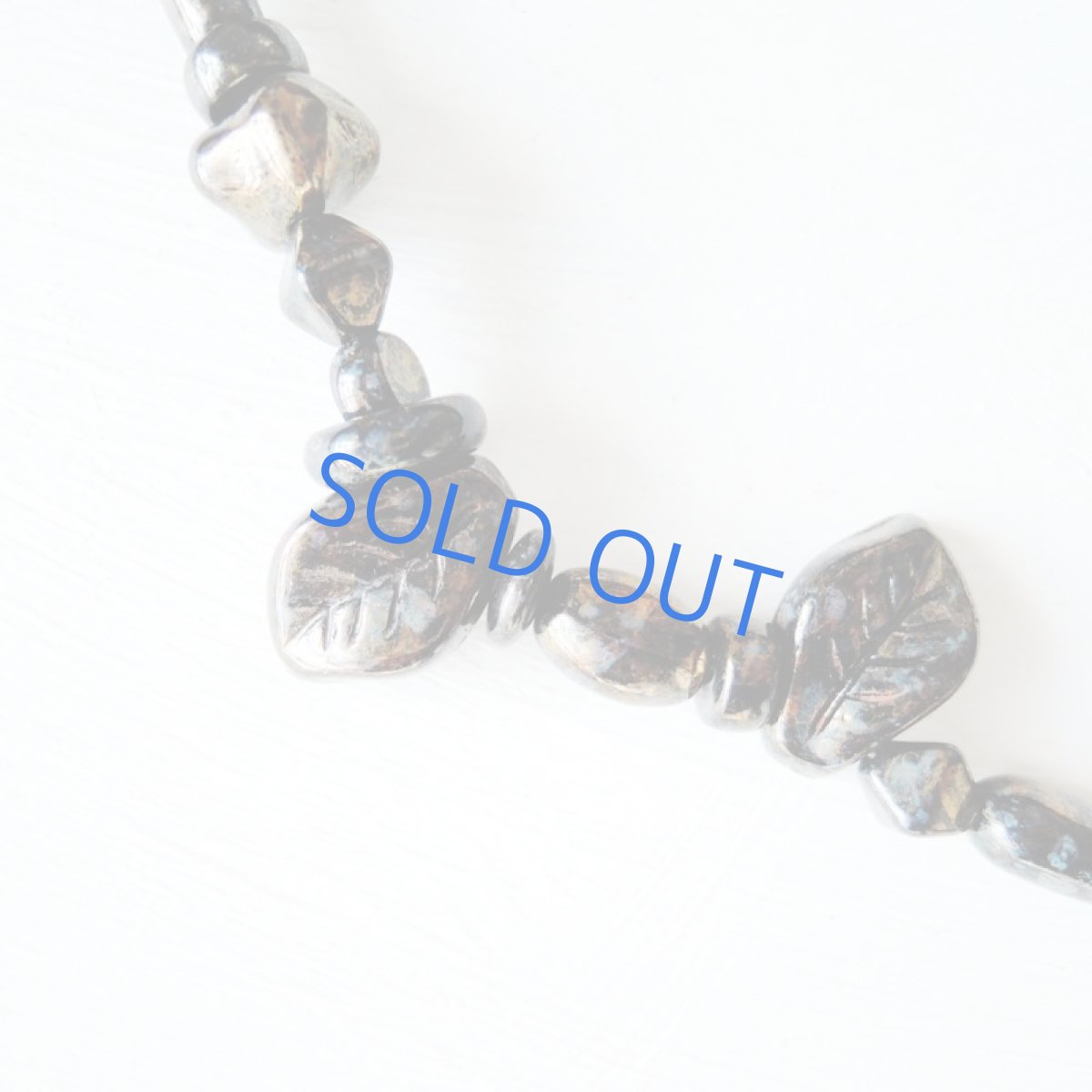 画像5: 1点もの ブラック チェコグラスビーズ シルバーカラー ロングネックレス (5)