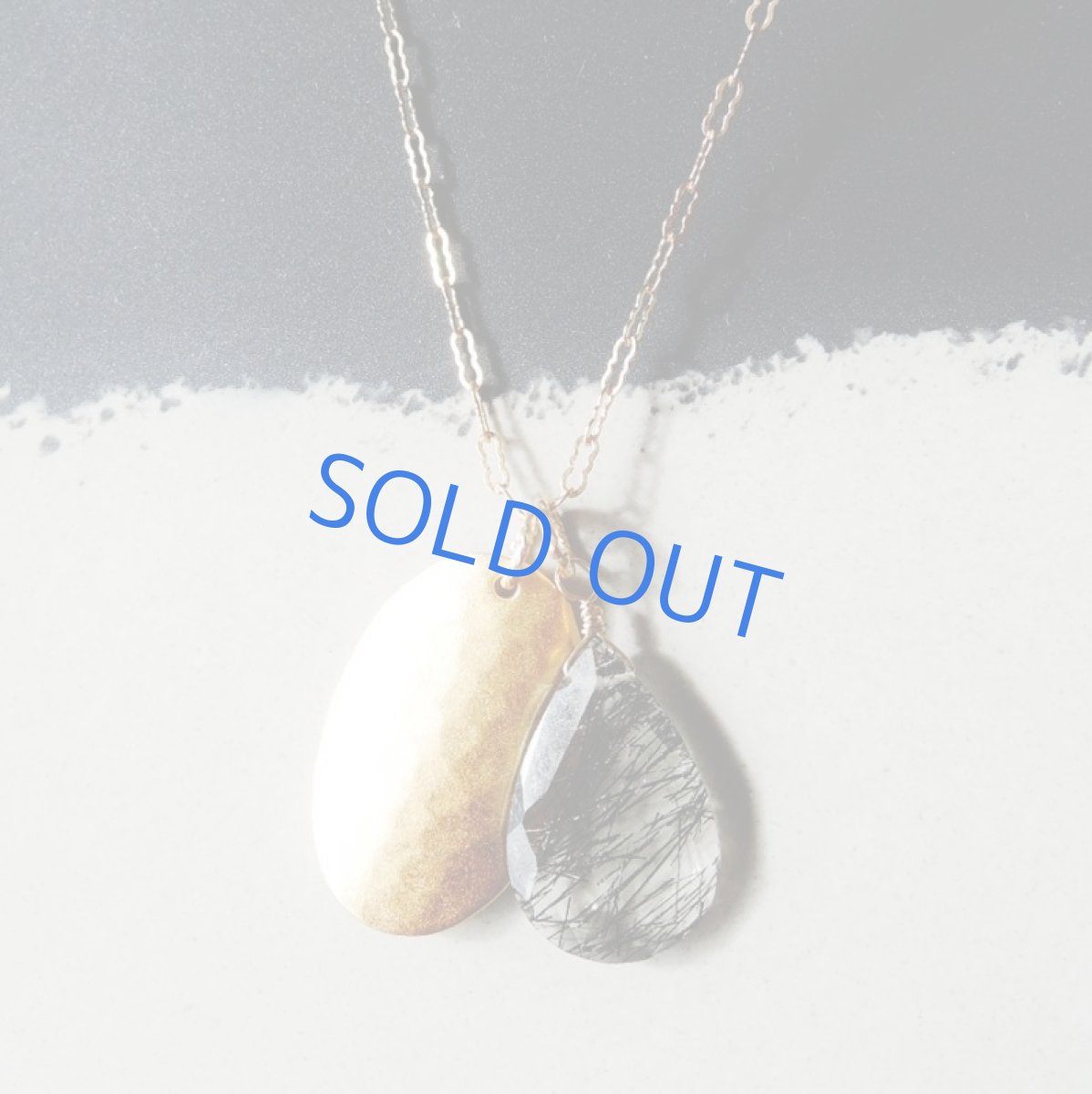 画像5: 1点もの・ペアシェイプ　ブラックルチルトルマリンクォーツ　＆　真鍮製チャーム　14kgfネックレス約50cm (5)