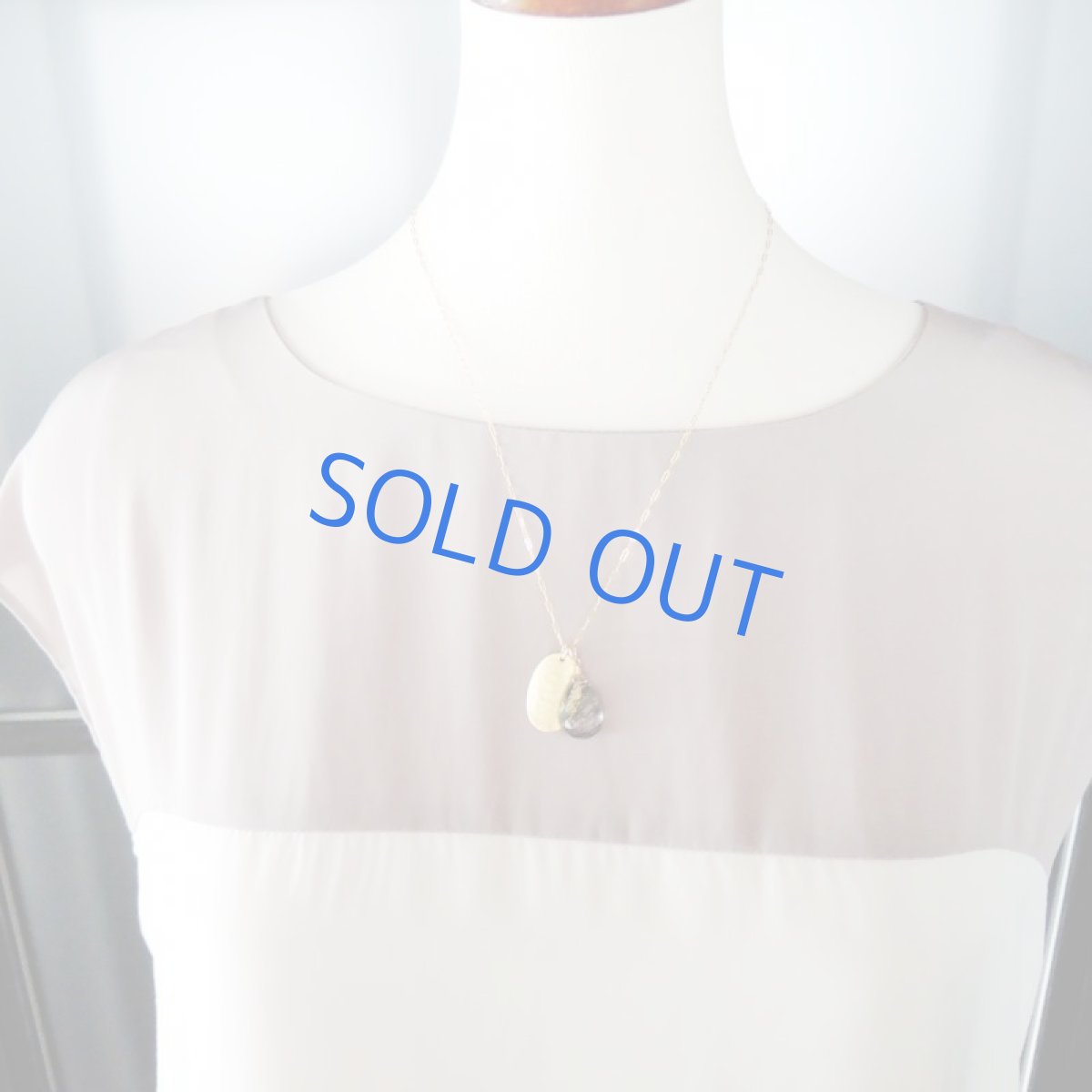 画像6: 1点もの・ペアシェイプ　ブラックルチルトルマリンクォーツ　＆　真鍮製チャーム　14kgfネックレス約50cm (6)