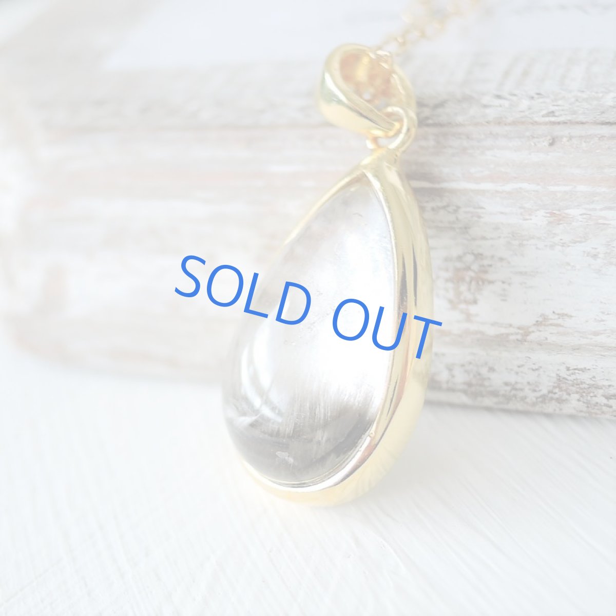 画像2: 【1点もの】AAA プラチナルチルクォーツ ペアシェイプカボション フレームペンダントネックレス (2)