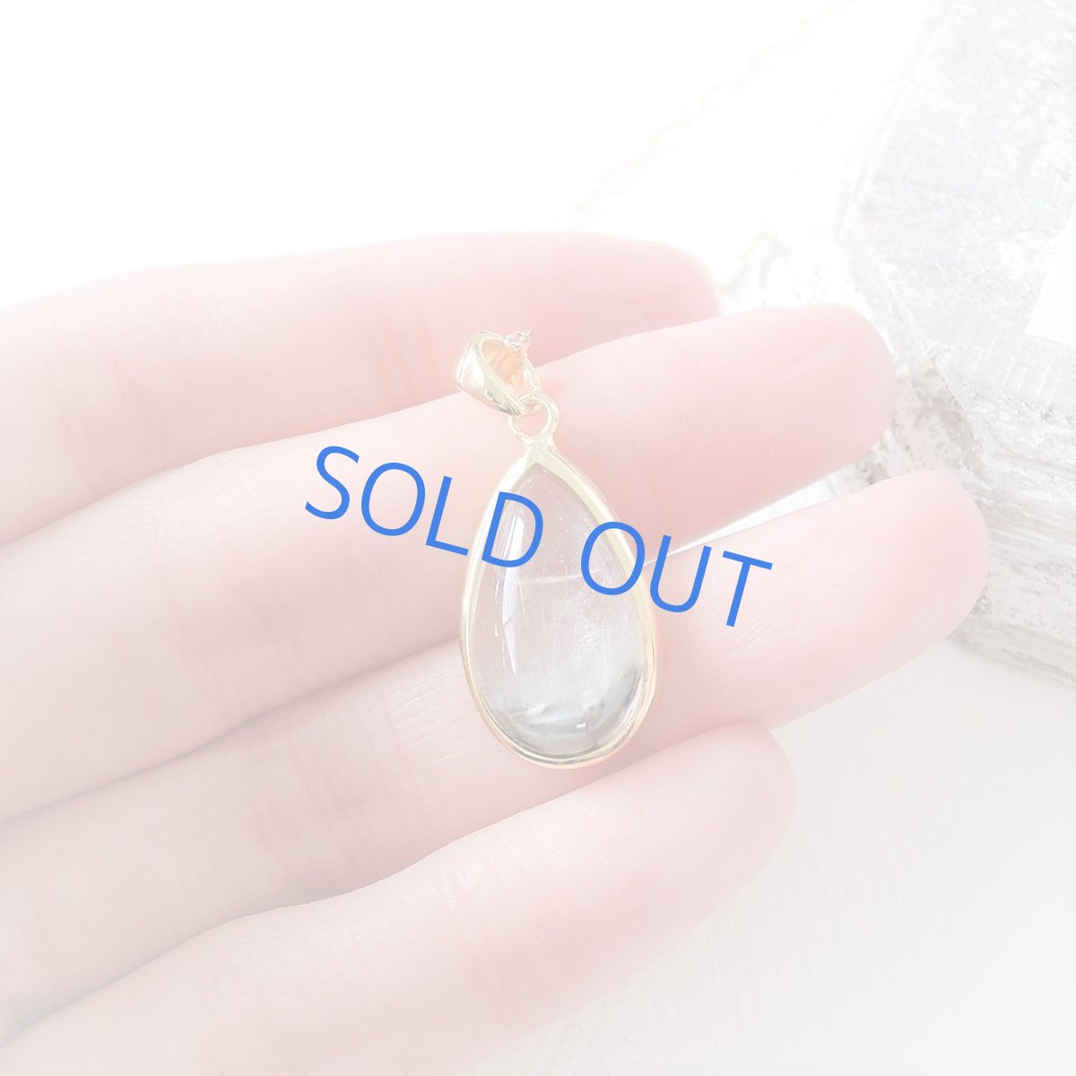 画像4: 【1点もの】AAA プラチナルチルクォーツ ペアシェイプカボション フレームペンダントネックレス (4)