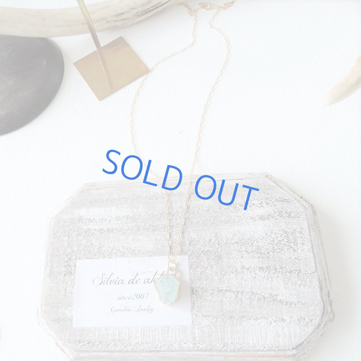 画像5: 【1点もの・C虹入り】大粒 アクアマリン 原石フレームストーン 14kgfネックレス約50cm (5)