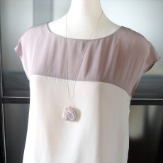 画像8: 半額SALE【１点もの・超大粒変形B】桜風　ピンク　ソーラークォーツ　約70cm　14kgfストリングスネックレス (8)