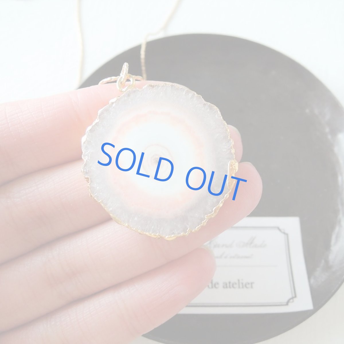 画像2: 【1点もの・大粒B】桜風 ピンク ソーラークォーツ 約60cm 14kgfストリングスネックレス  (2)