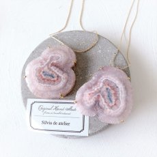 画像7: 半額SALE【１点もの・超大粒変形B】桜風　ピンク　ソーラークォーツ　約70cm　14kgfストリングスネックレス (7)