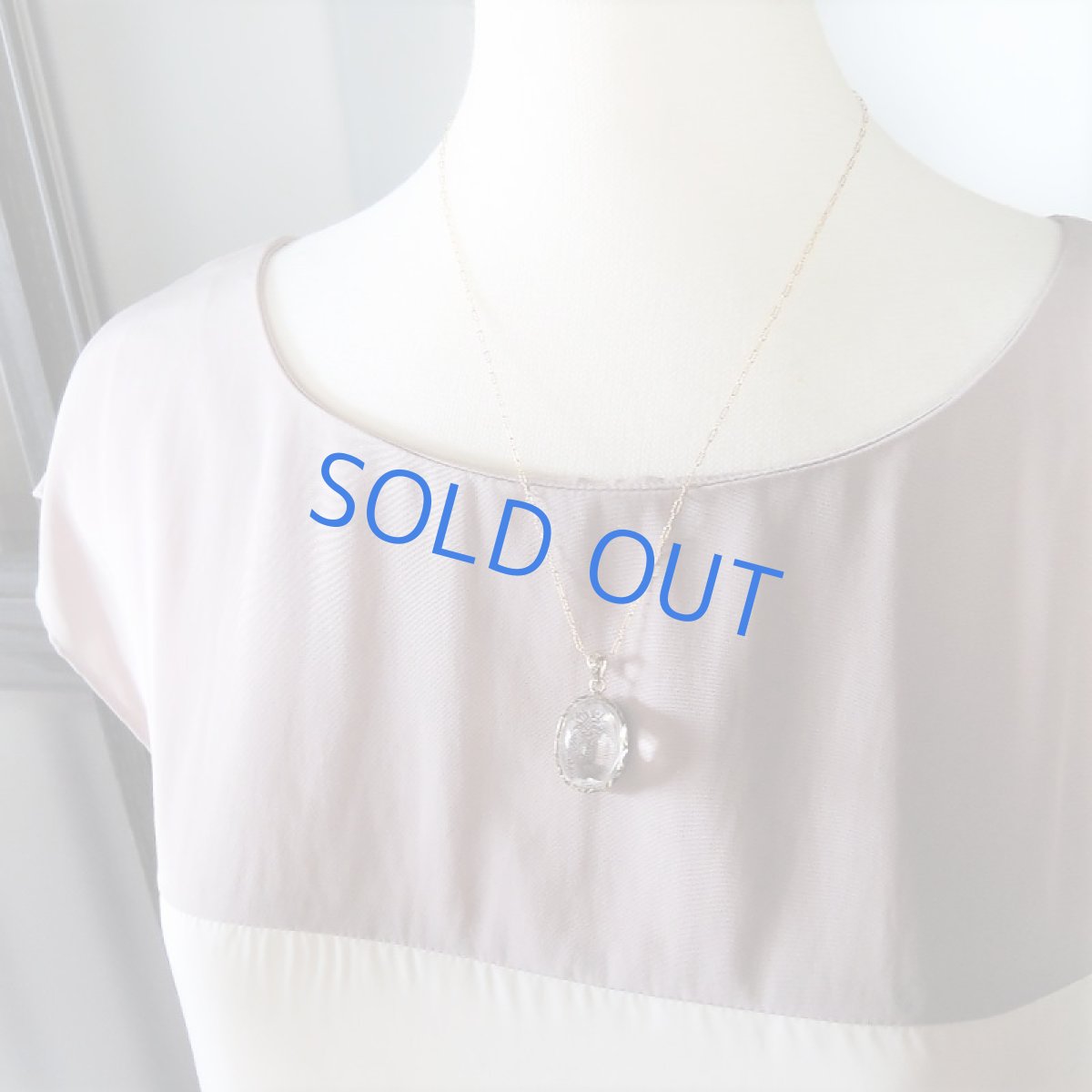 画像8: 【1点もの・オーバルC】幸運を呼ぶ虹色 アイリスクォーツ カボション フレーム 14kgf約50cmチェーンネックレス (8)