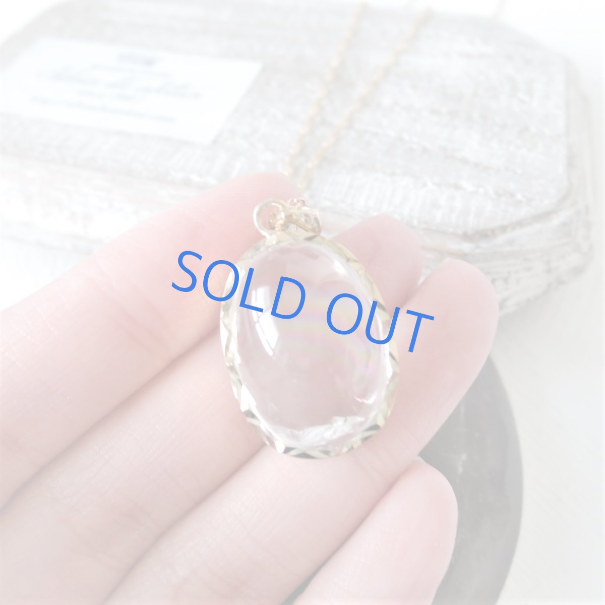 画像3: 【1点もの・オーバルC】幸運を呼ぶ虹色 アイリスクォーツ カボション フレーム 14kgf約50cmチェーンネックレス (3)