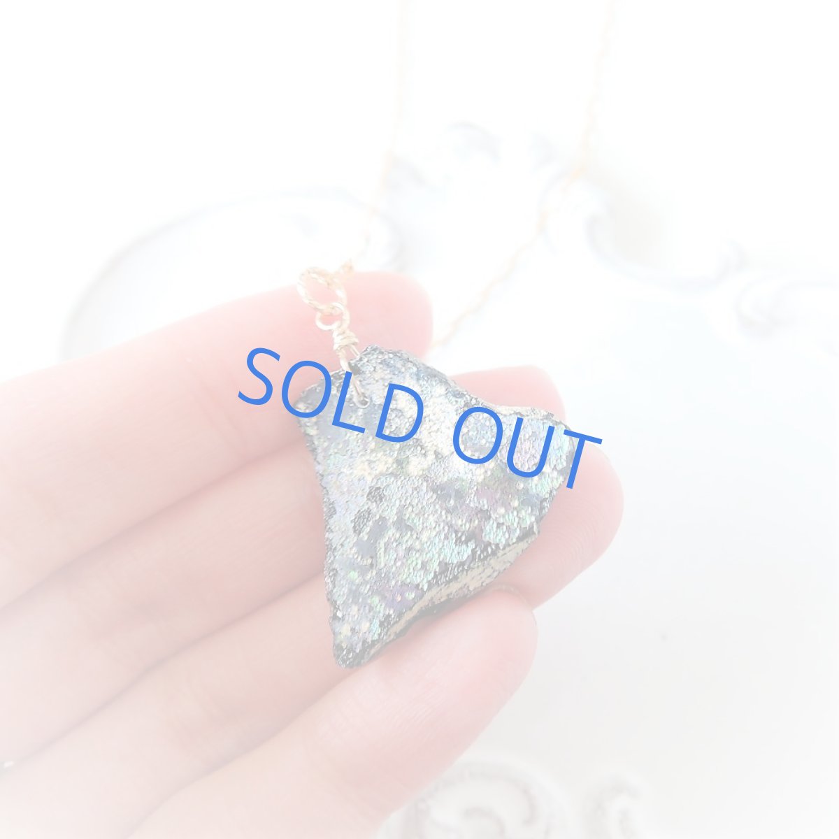 画像2: 【1点もの・ブルーD】希少！　古代ローマングラス　カケラ　14kgf約50cmチェーンネックレス (2)