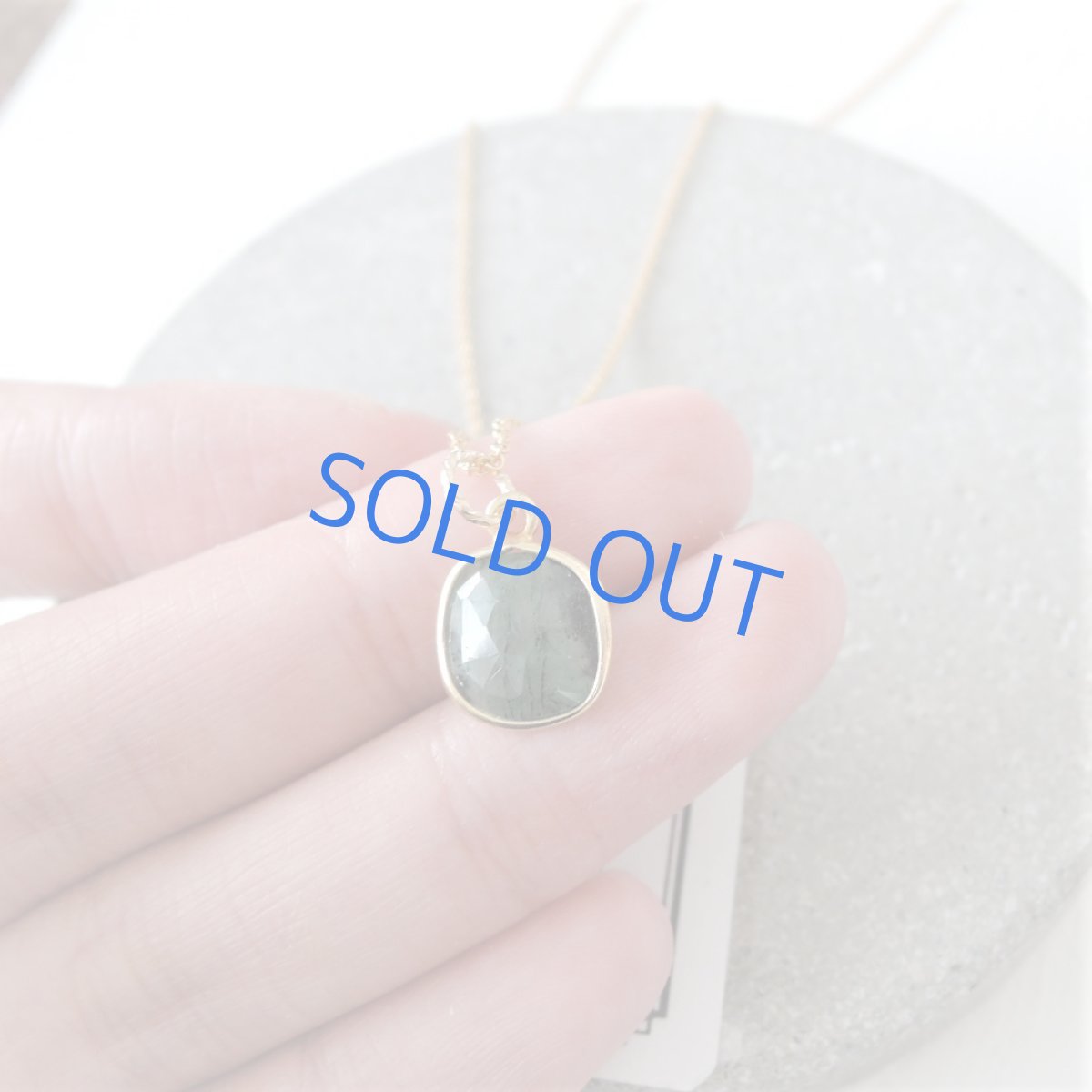 画像4: 【残り１・B】ザンビア産　エメラルド　ローズカット　14kgfネックレス40cm (4)