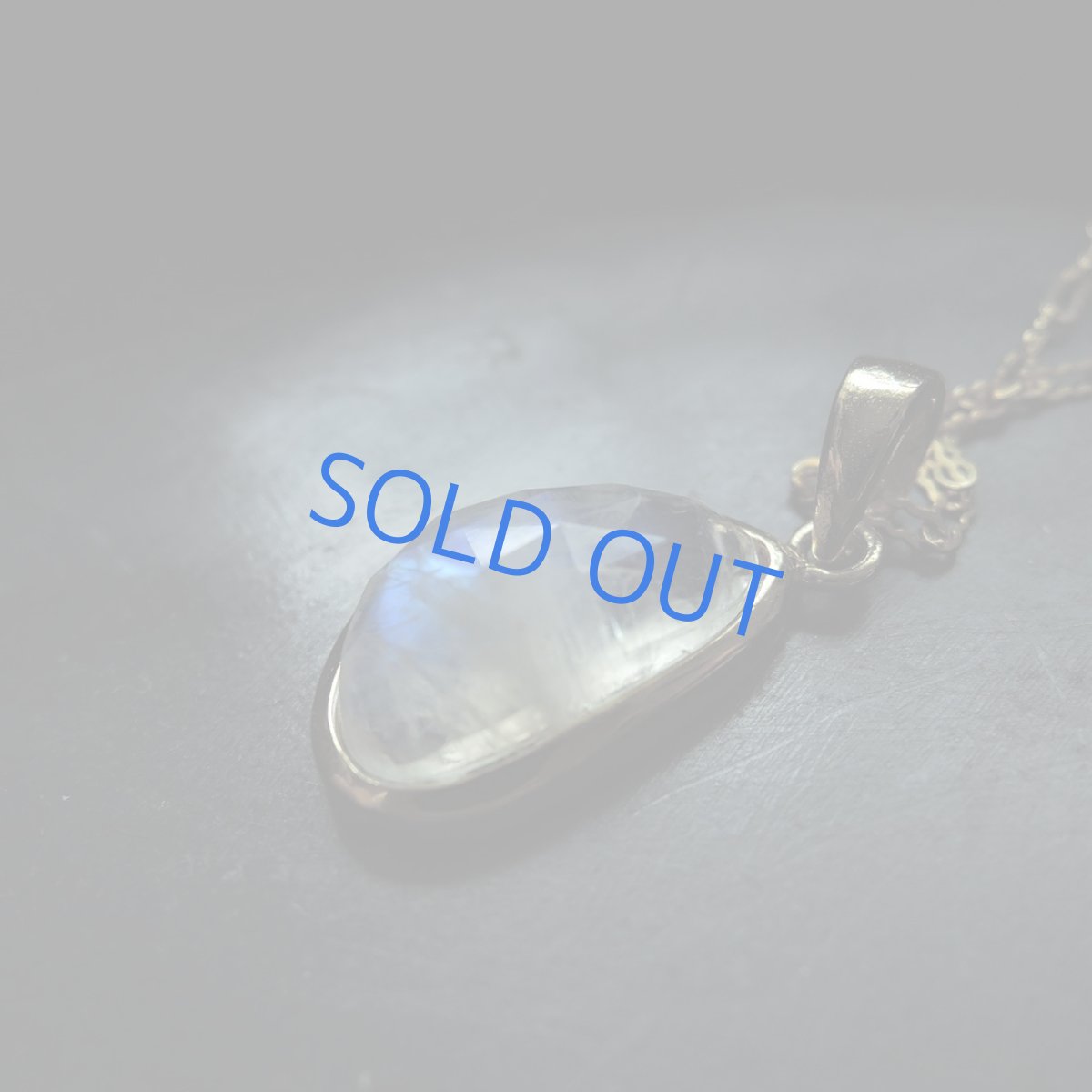 画像2: 【1点もの・M】AAA　レインボームーンストーン　フリーフォーム　　14KGFネックレス50cm (2)