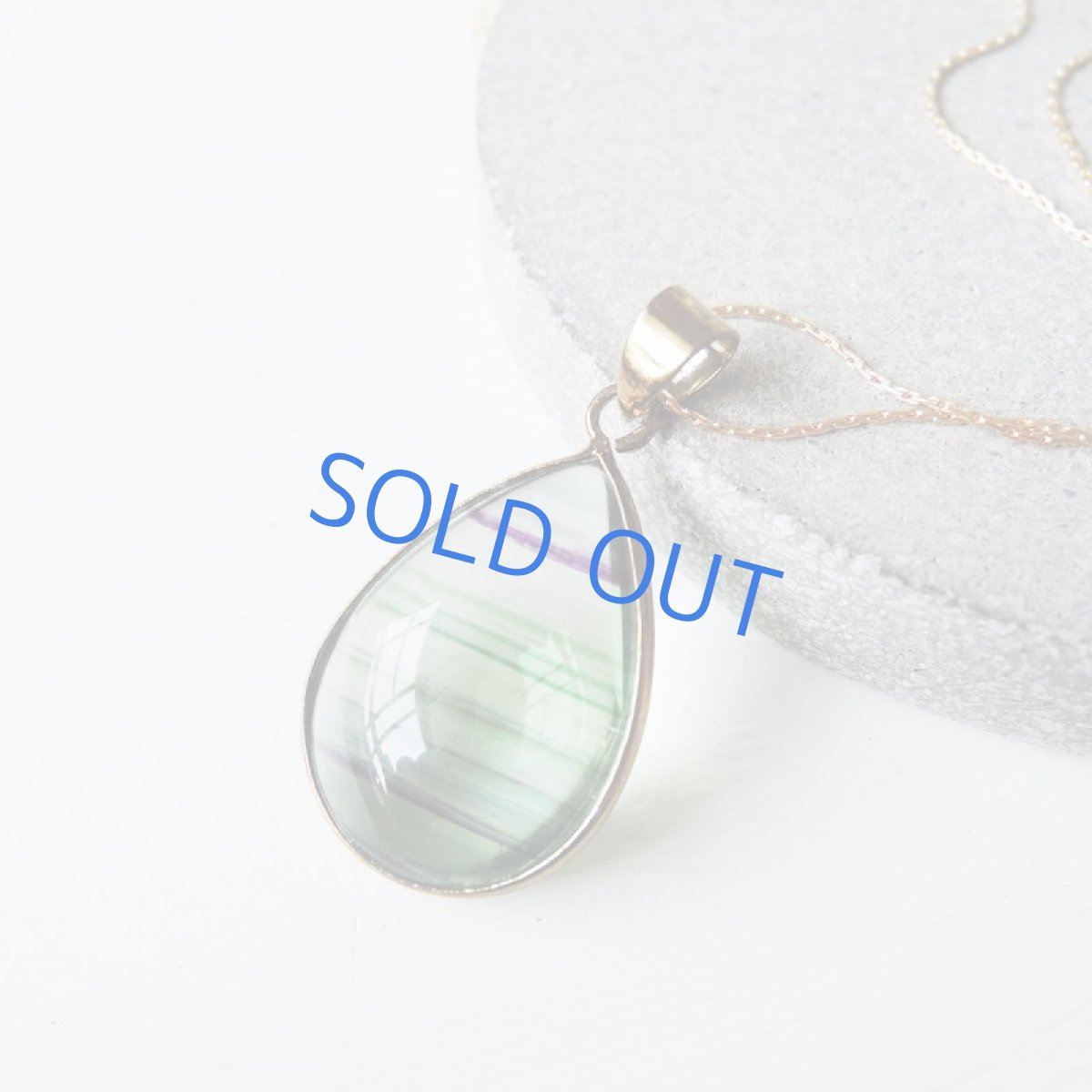 画像5: 【1点もの・C】レア！大粒　マルチカラーフローライト　スムース滴型　ネックレス　14KGFネックレス50cm (5)