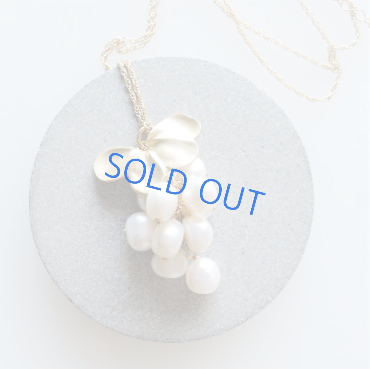 画像2: 【1点もの・アニバーサリー】淡水パールタッセル ゴールドメッキチェーンロングネックレス85cm (2)