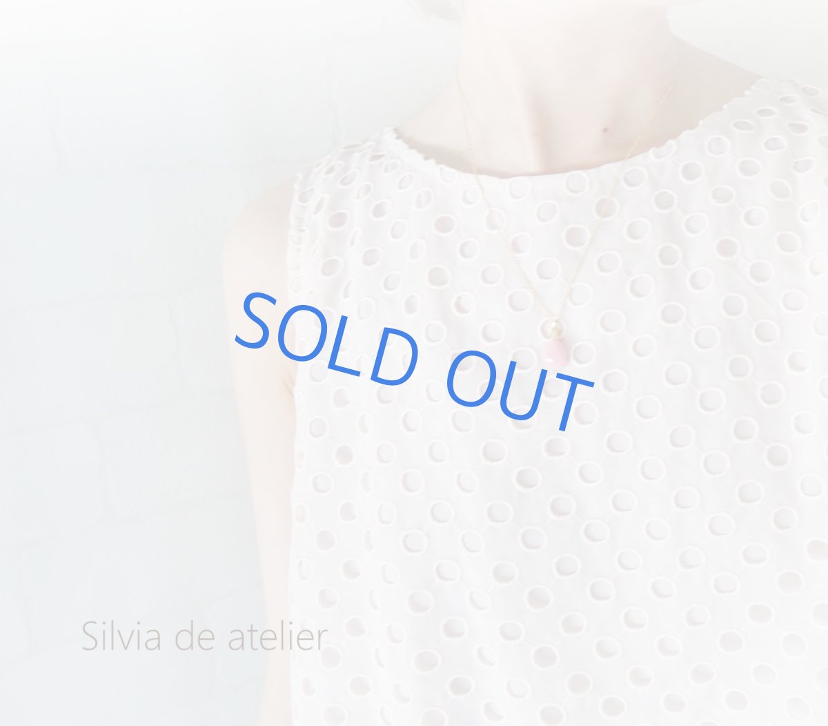 画像10: 【残り2】花びらのような　最高品質　カリブ海産クイーンコンクシェル　カボション　サージカルステンレスネックレス50cm (10)