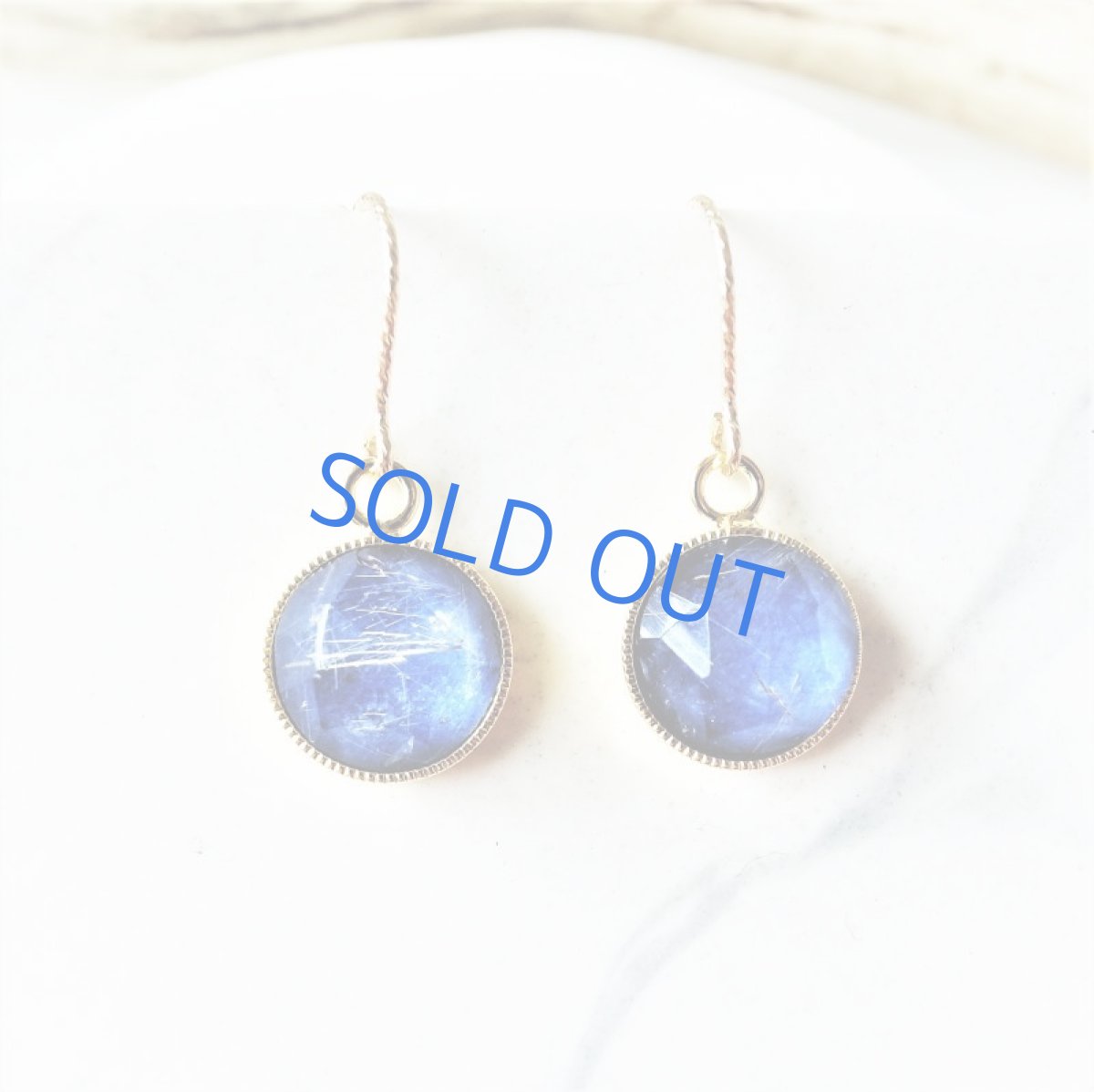 画像3: 【イヤリング変更可】流星群ルチル　と　夜空ラピスラズリ　ラウンド　14KGFピアス (3)