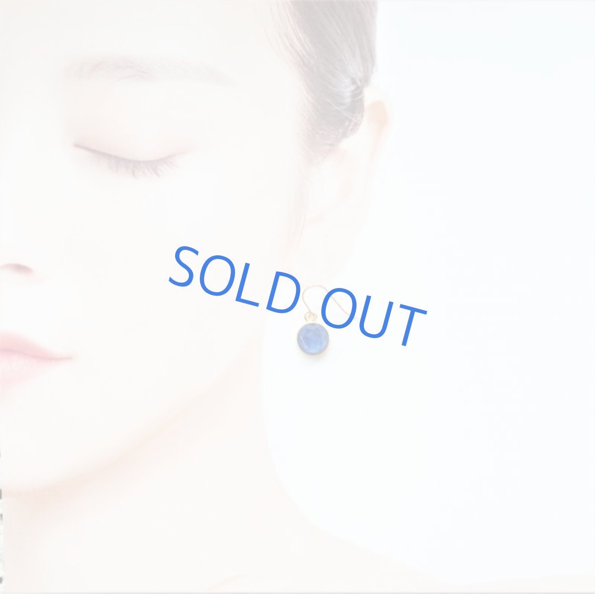 画像9: 【残り1・イヤリング変更可】流れ星ルチル　と　夜空ラピスラズリ　ラウンド　14KGFピアス (9)